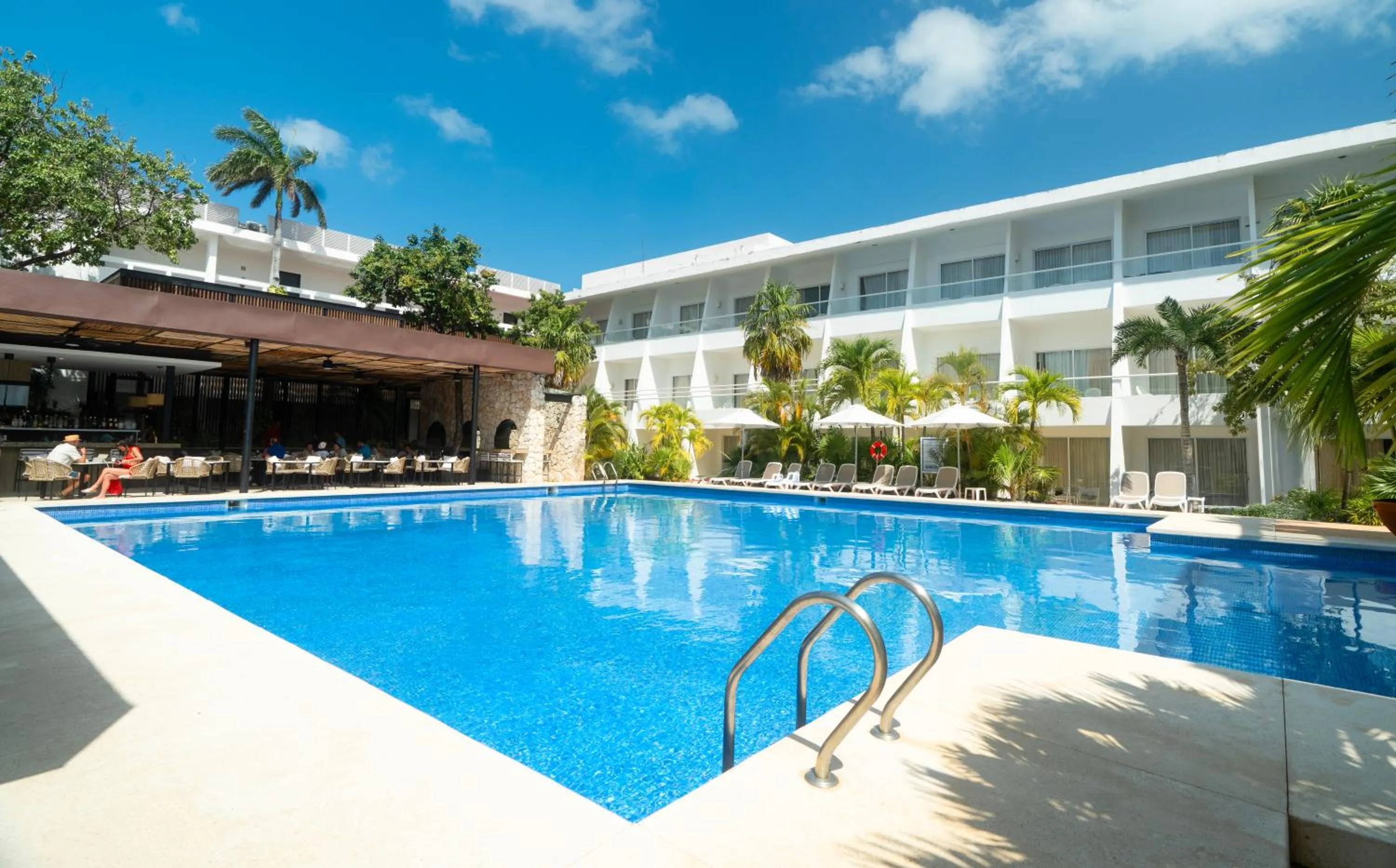 Swimming pool in Cancun Bay All Inclusive Hotel