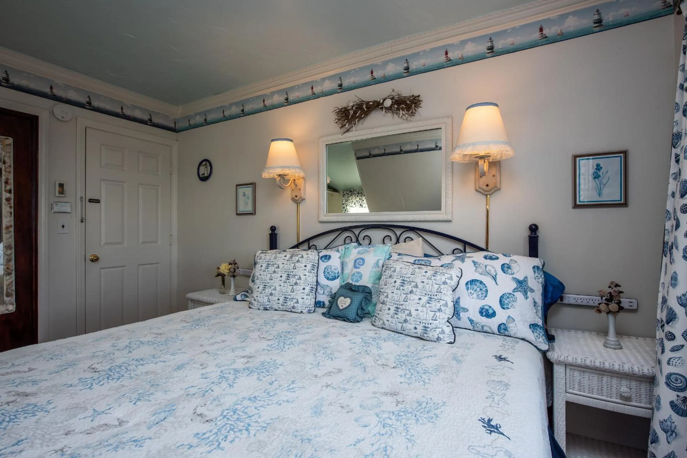 Bed in A Cape Cod Ocean Manor Inn