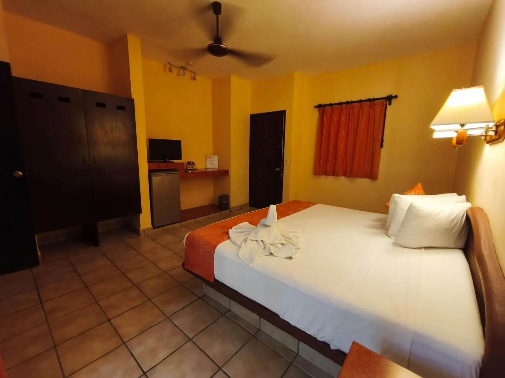 Photo of the whole room, Bed in Hotel LunaSol