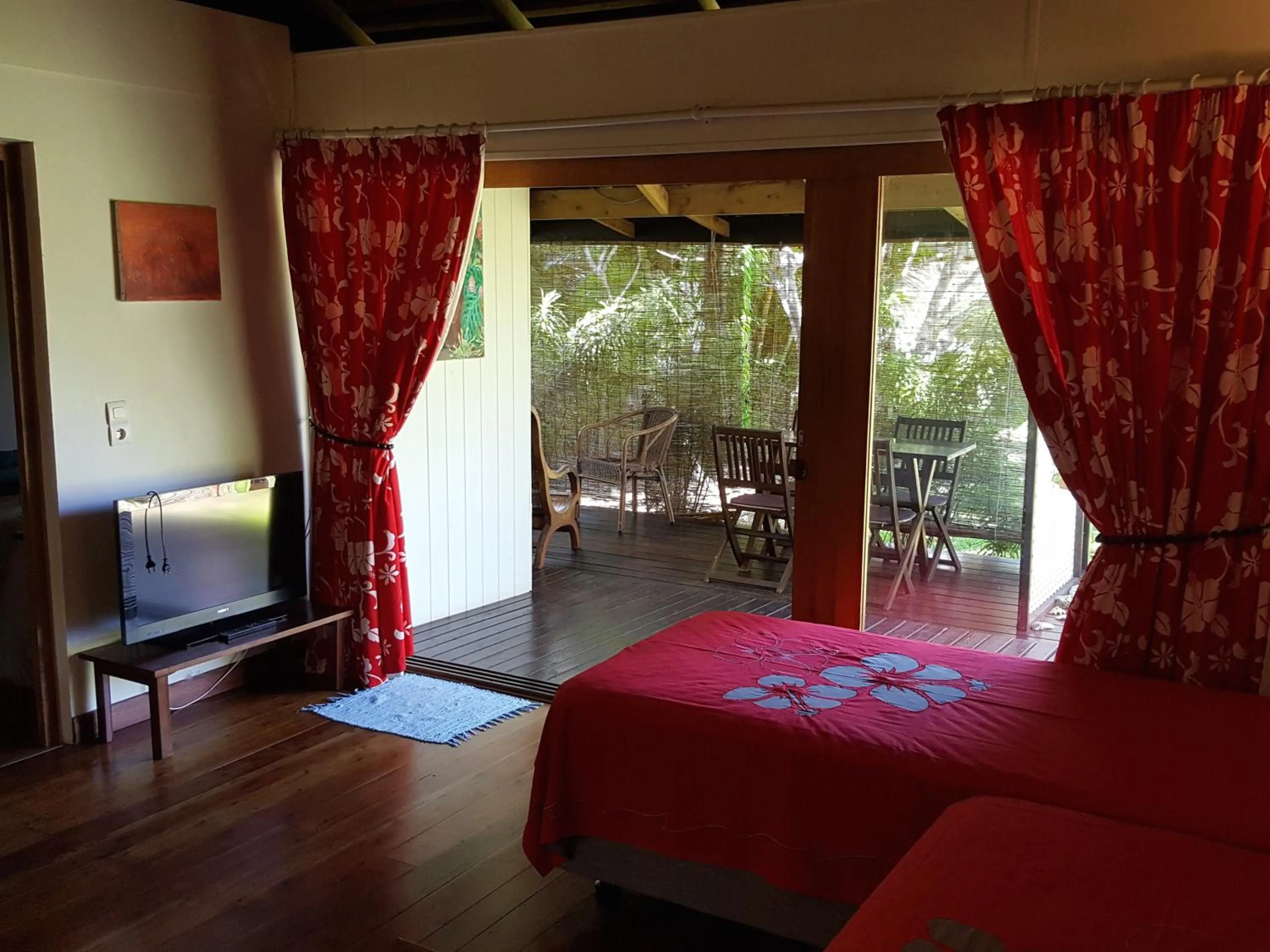 Patio, Bed in Poerani Moorea