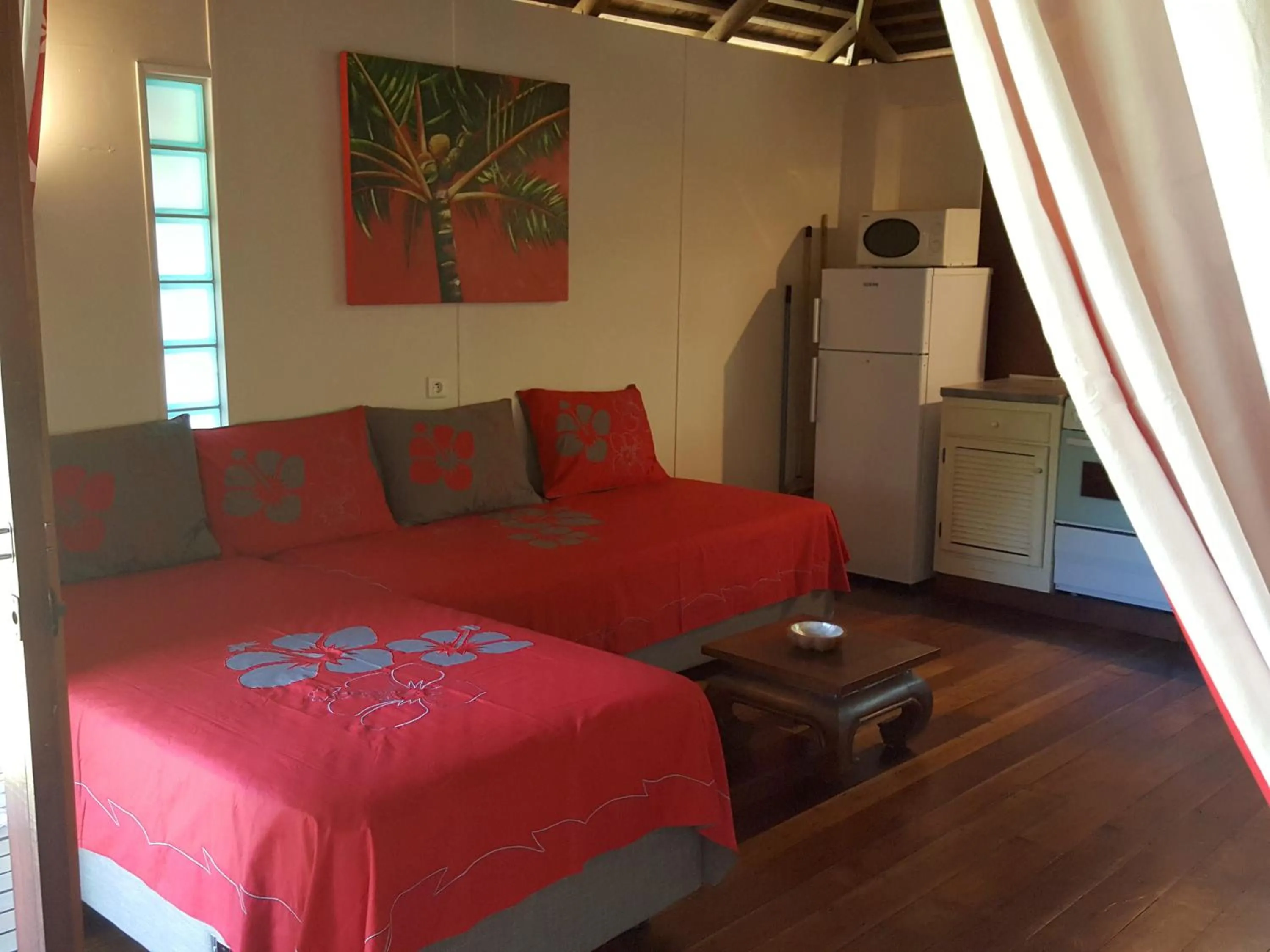 Kitchen or kitchenette in Poerani Moorea