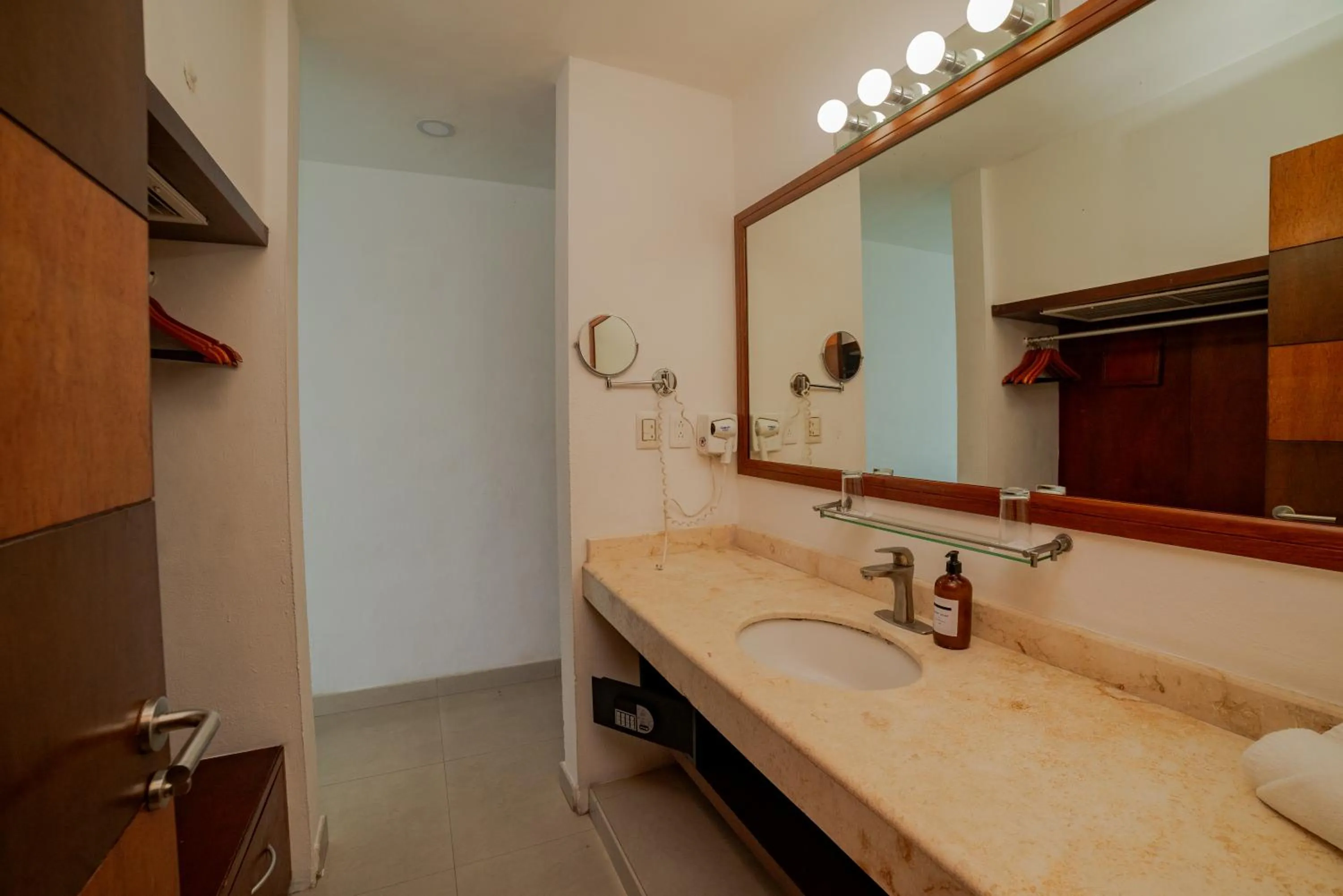 Bathroom in Hotel Bahia Chac Chi