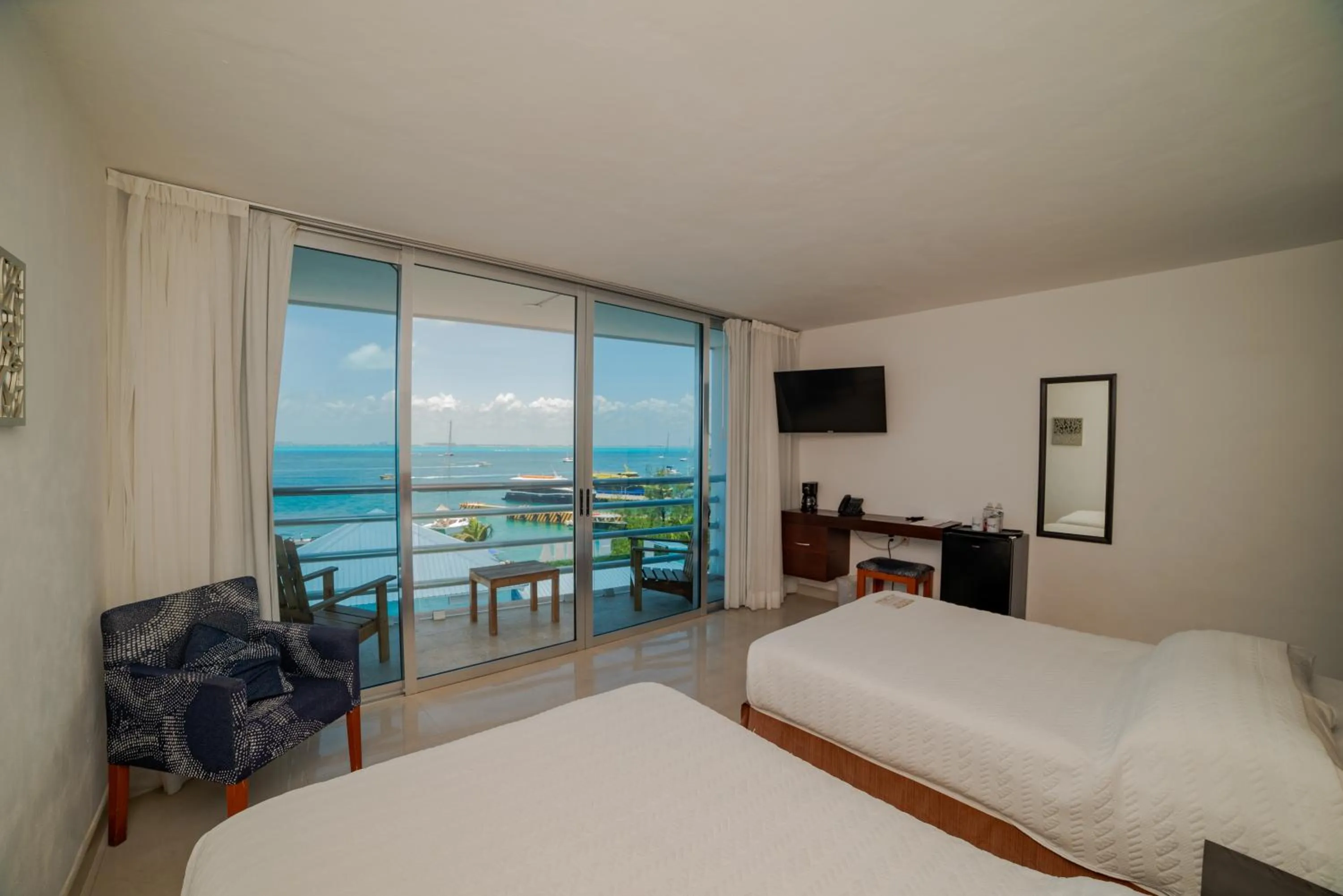 Bedroom, Bed in Hotel Bahia Chac Chi