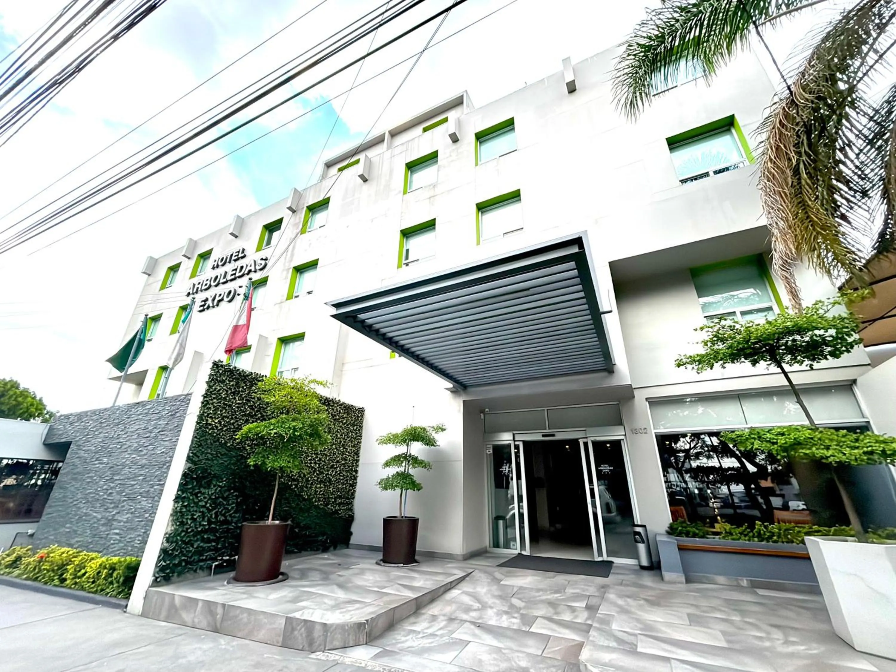 Property building in Hotel Arboledas Expo