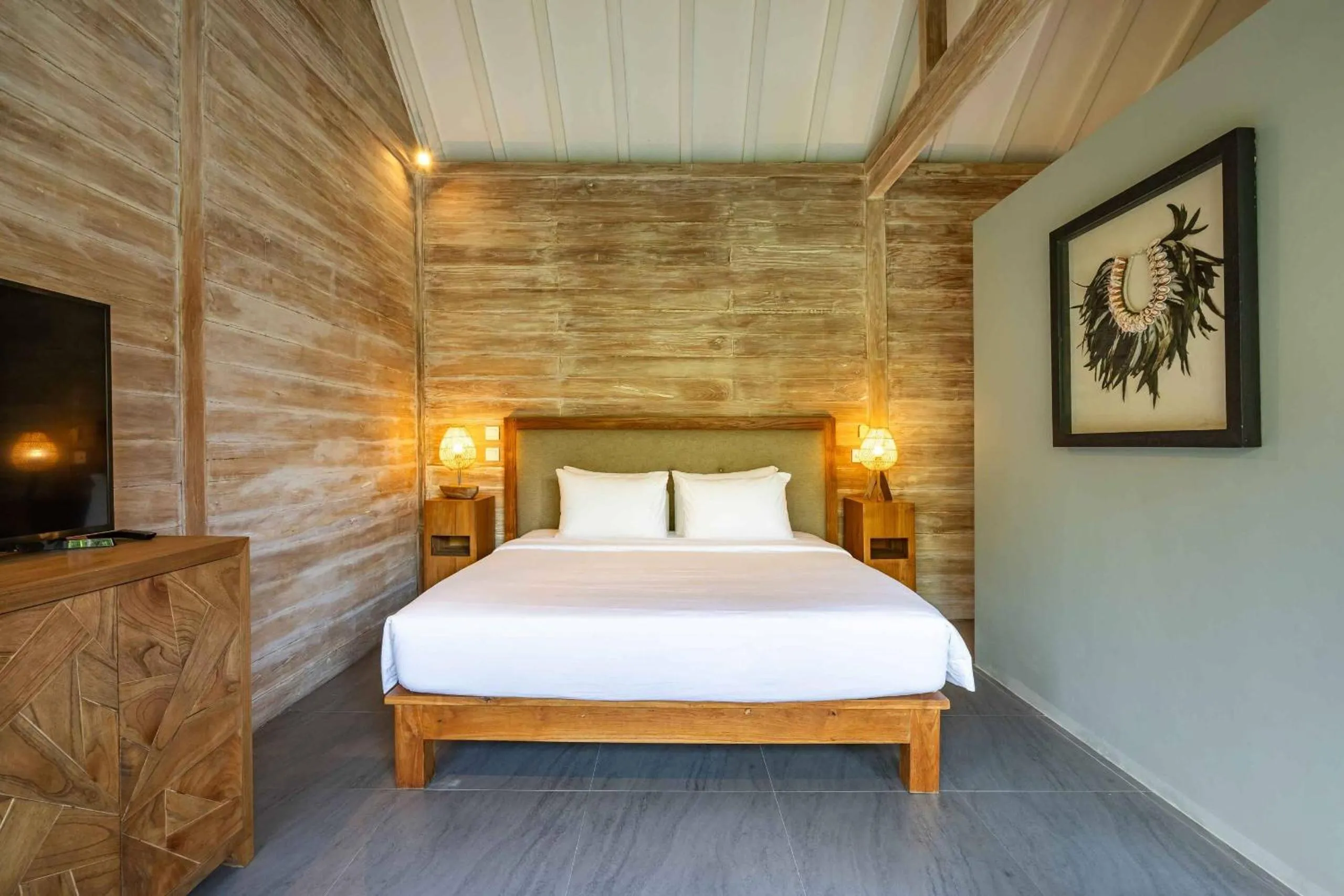 Bed in Villa Du Bah - Cozy Tropical 3BR Villa 12min To Beach