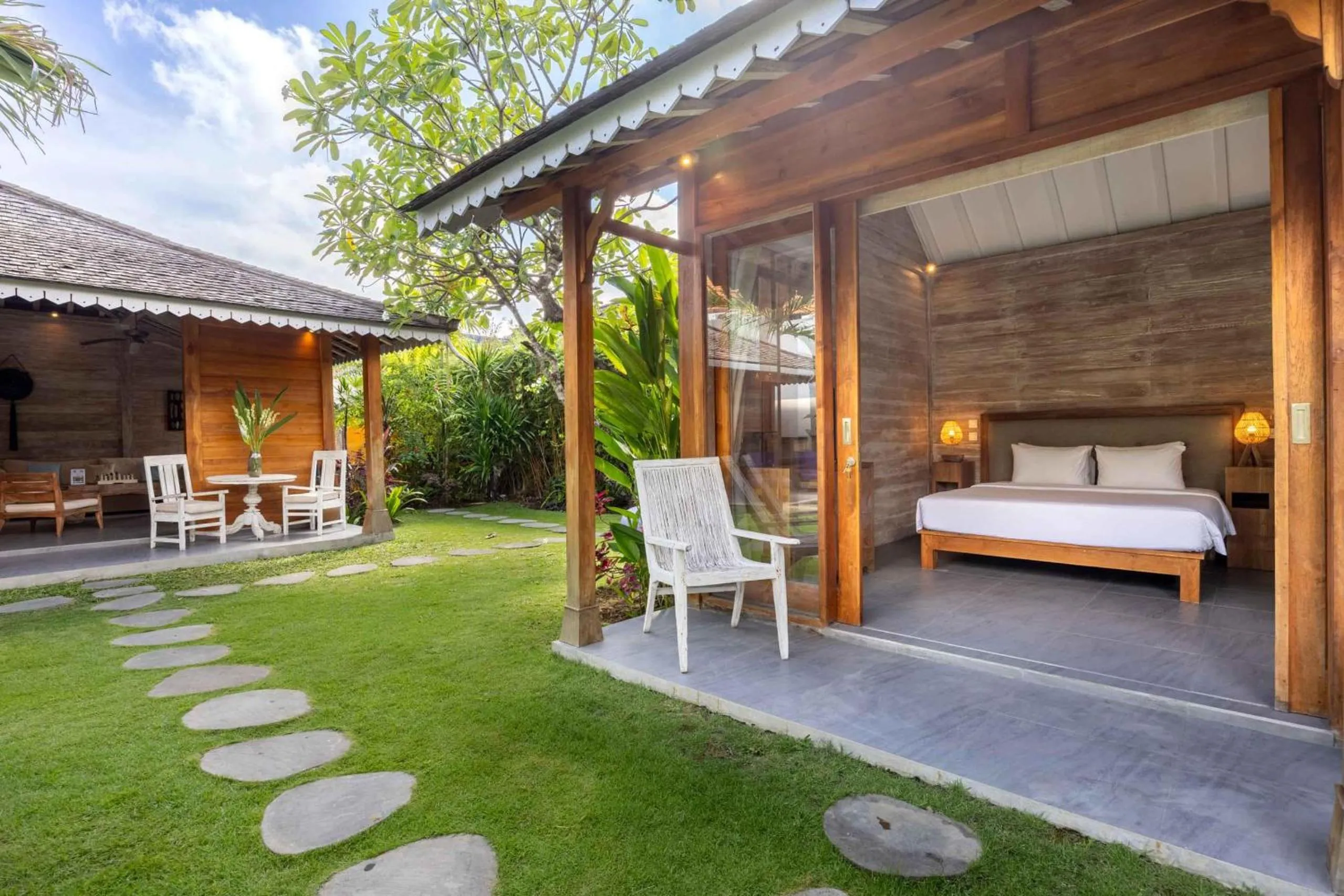 Property building in Villa Du Bah - Cozy Tropical 3BR Villa 12min To Beach