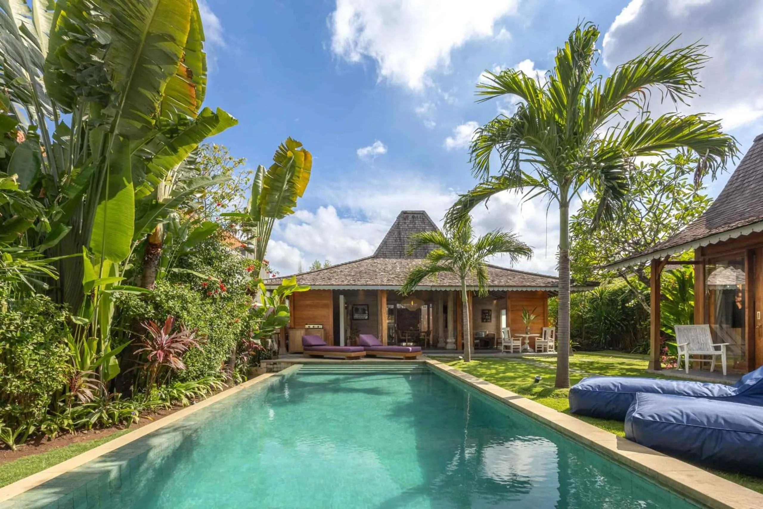 Property building in Villa Du Bah - Cozy Tropical 3BR Villa 12min To Beach