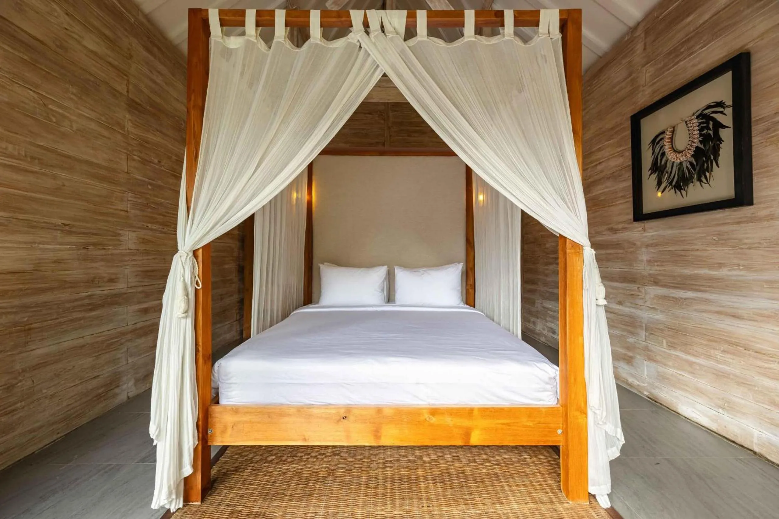 Bed in Villa Du Bah - Cozy Tropical 3BR Villa 12min To Beach