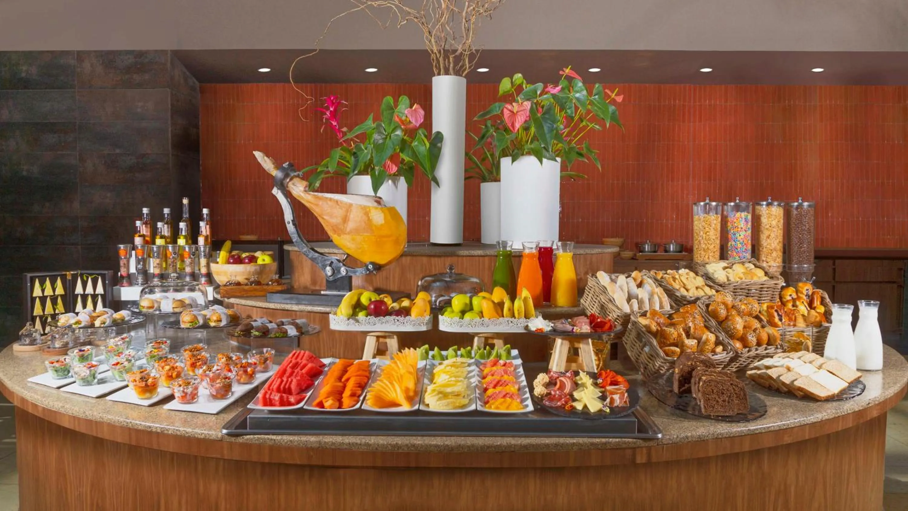 Restaurant/places to eat in NH Collection Mexico City Airport T2