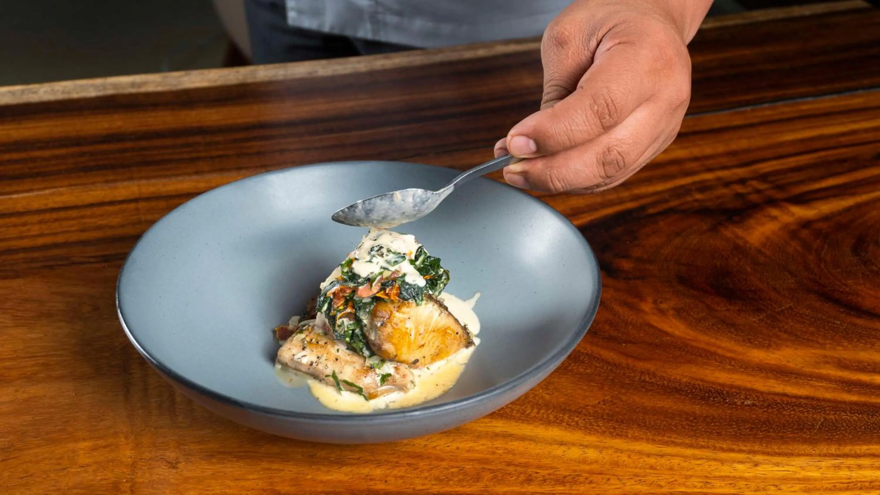 Restaurant/places to eat in NH Collection Mexico City Airport T2