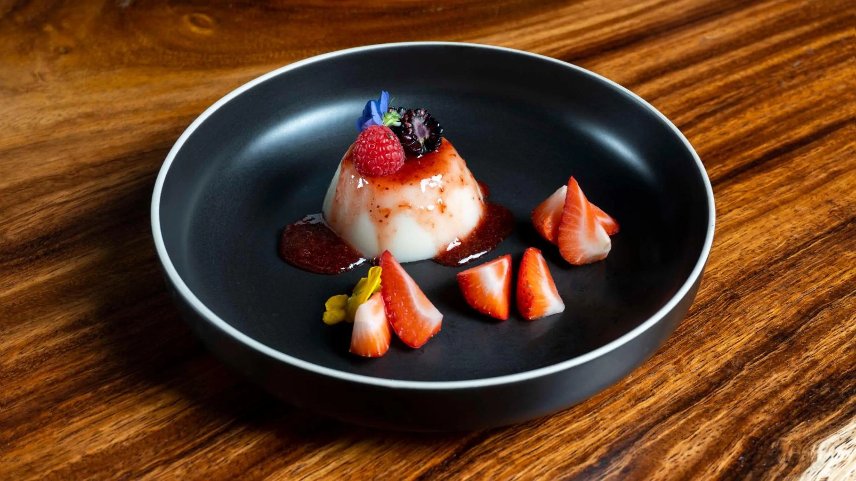 Restaurant/places to eat in NH Collection Mexico City Airport T2