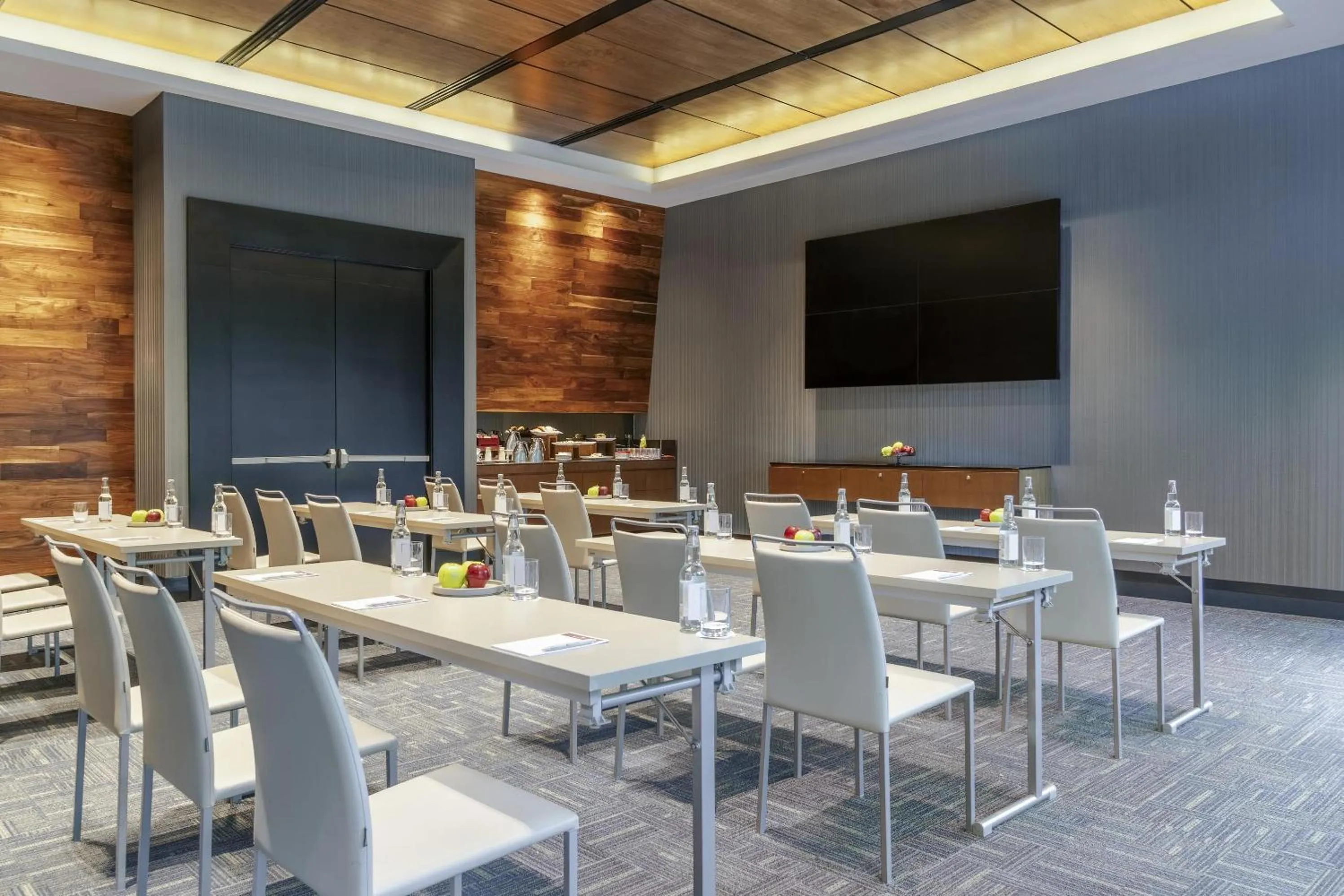 Restaurant/places to eat in NH Collection Guadalajara Providencia