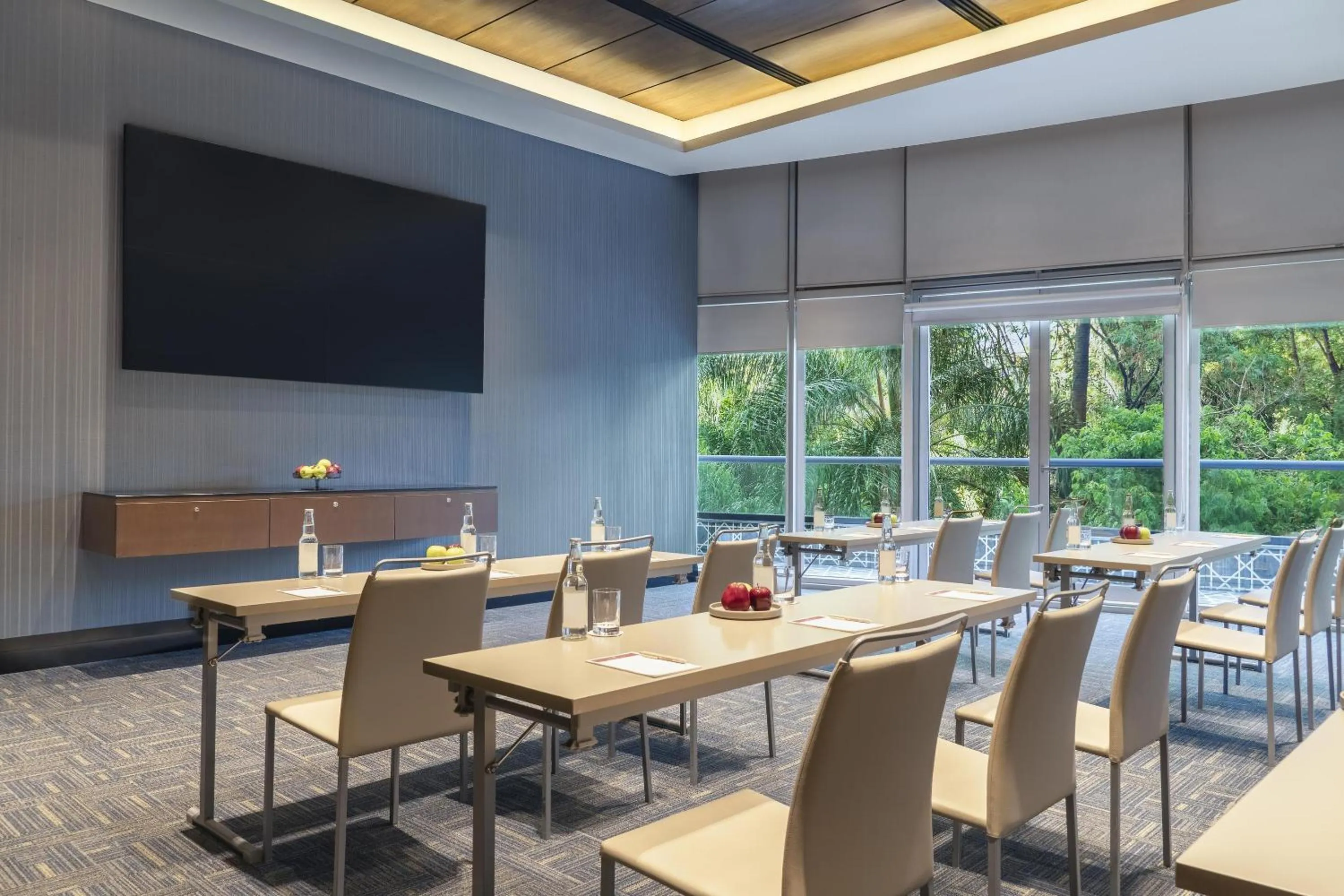 Bedroom in NH Collection Guadalajara Providencia