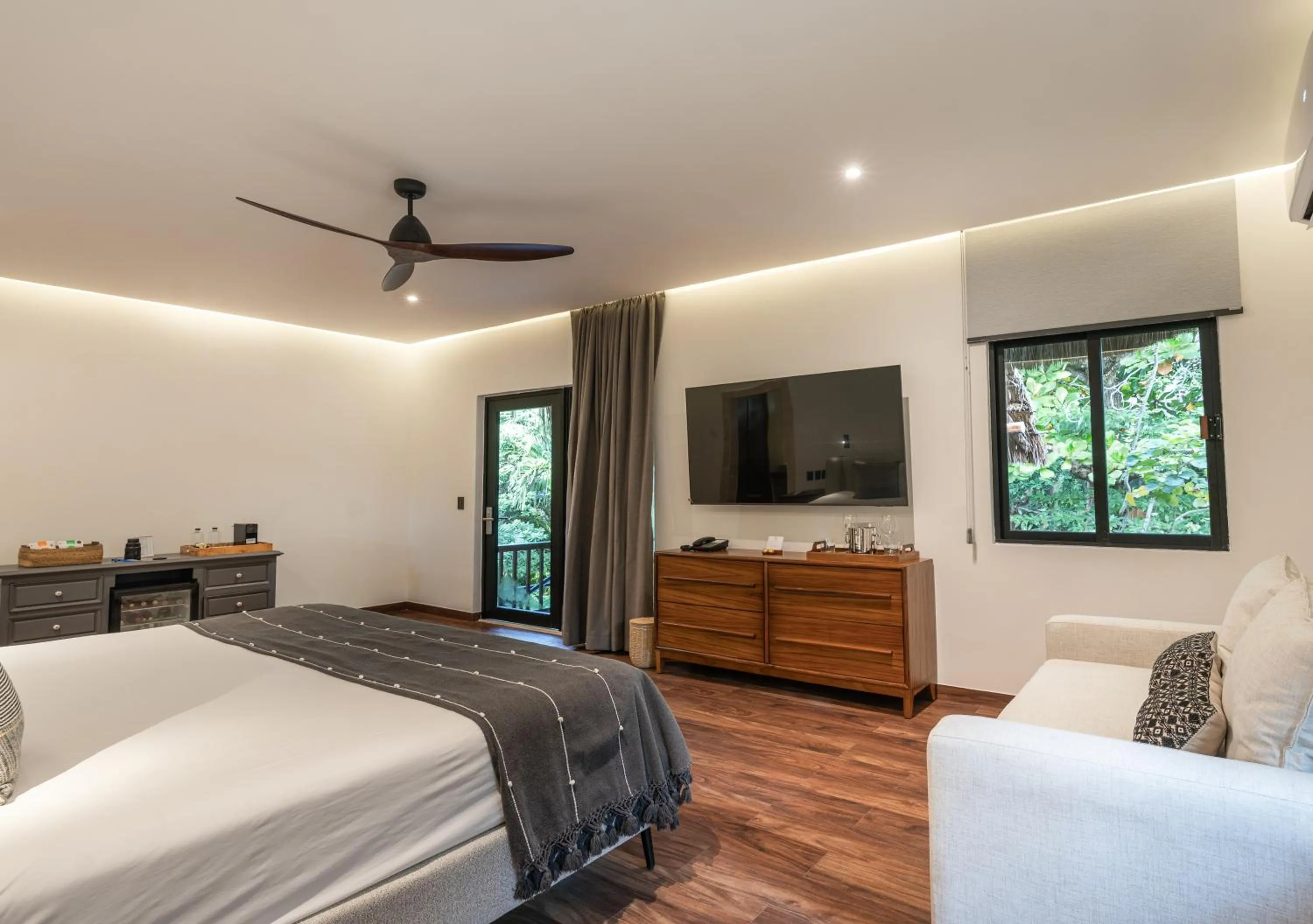 Photo of the whole room, Bed in Na Balam Hotel