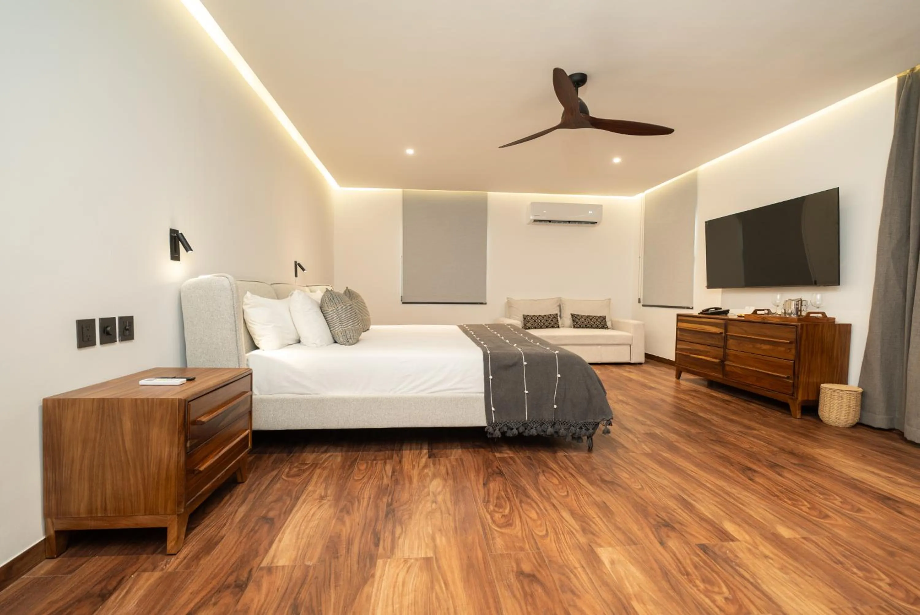 Photo of the whole room, Bed in Na Balam Hotel