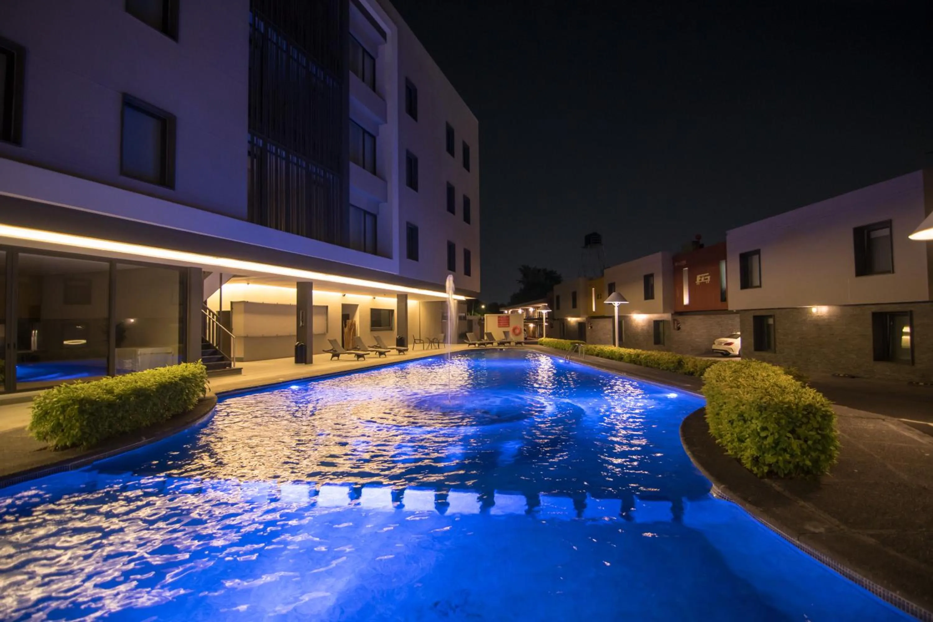 Swimming pool in Hotel Ronda Minerva