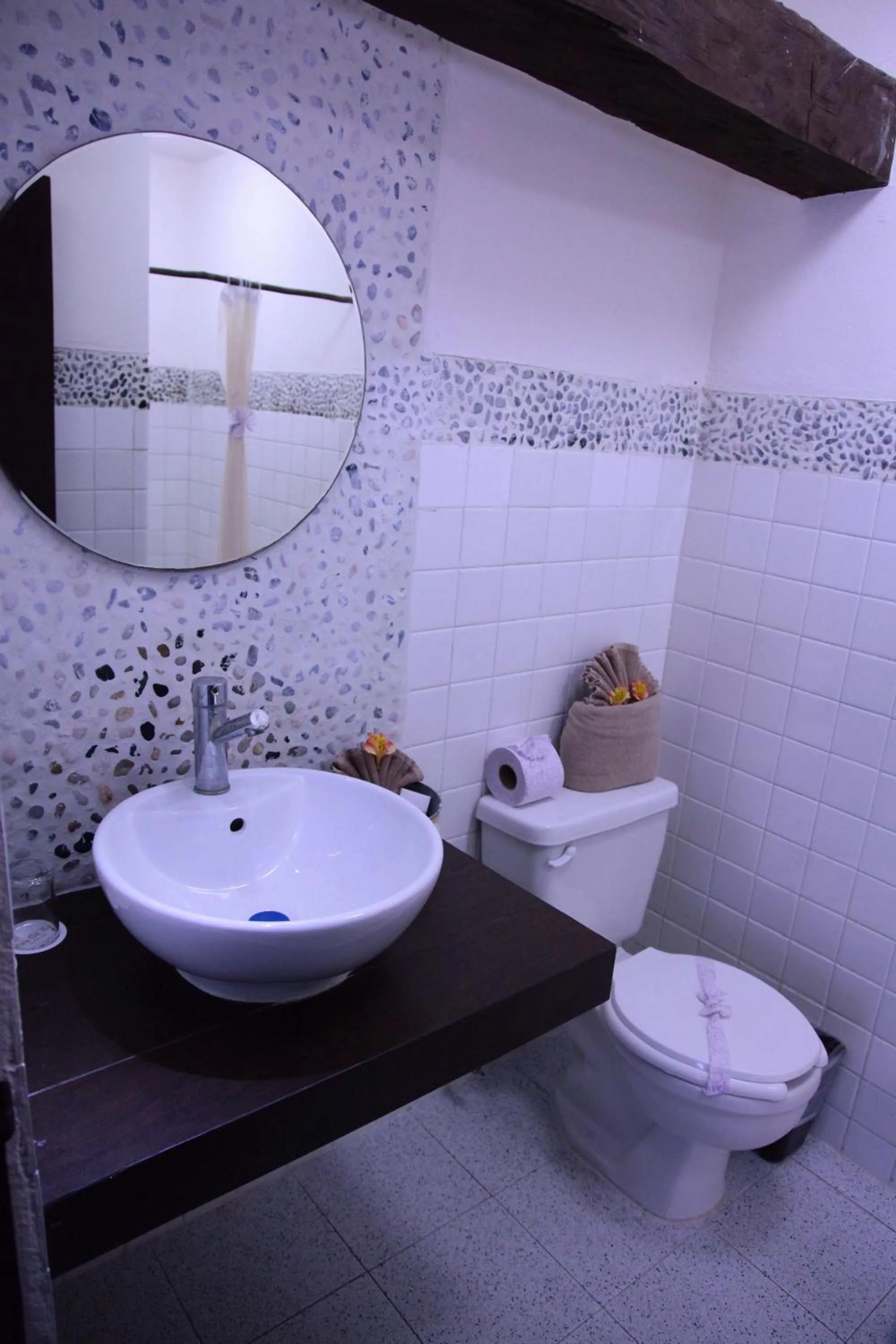 Bathroom in Hotel Vista del Mar with Beach Club access included