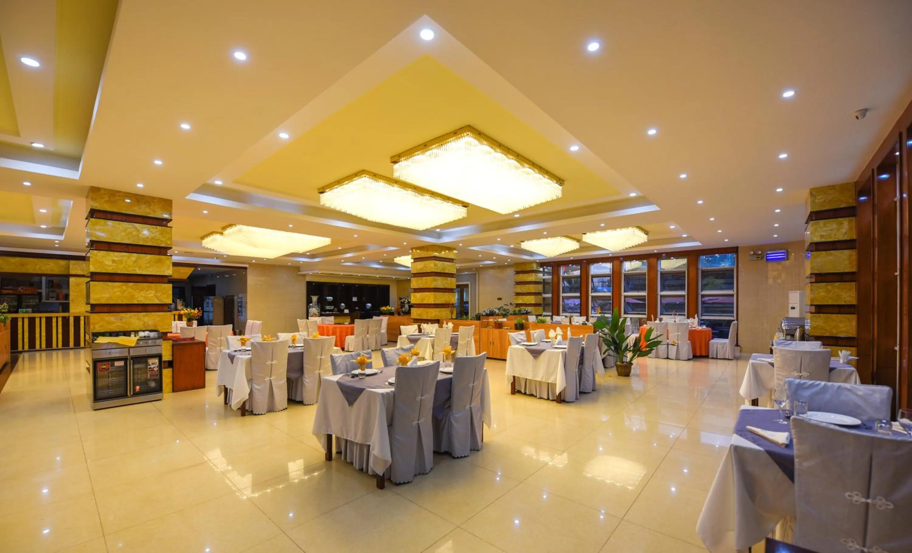 Restaurant/places to eat in Kololo Courts Hotel and Restaurant Kampala