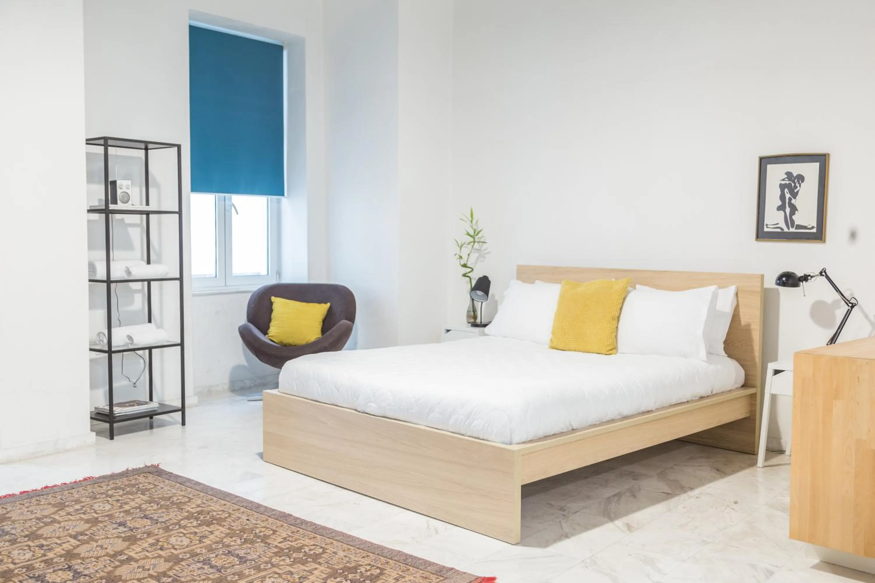 Bed in Concierge Downtown