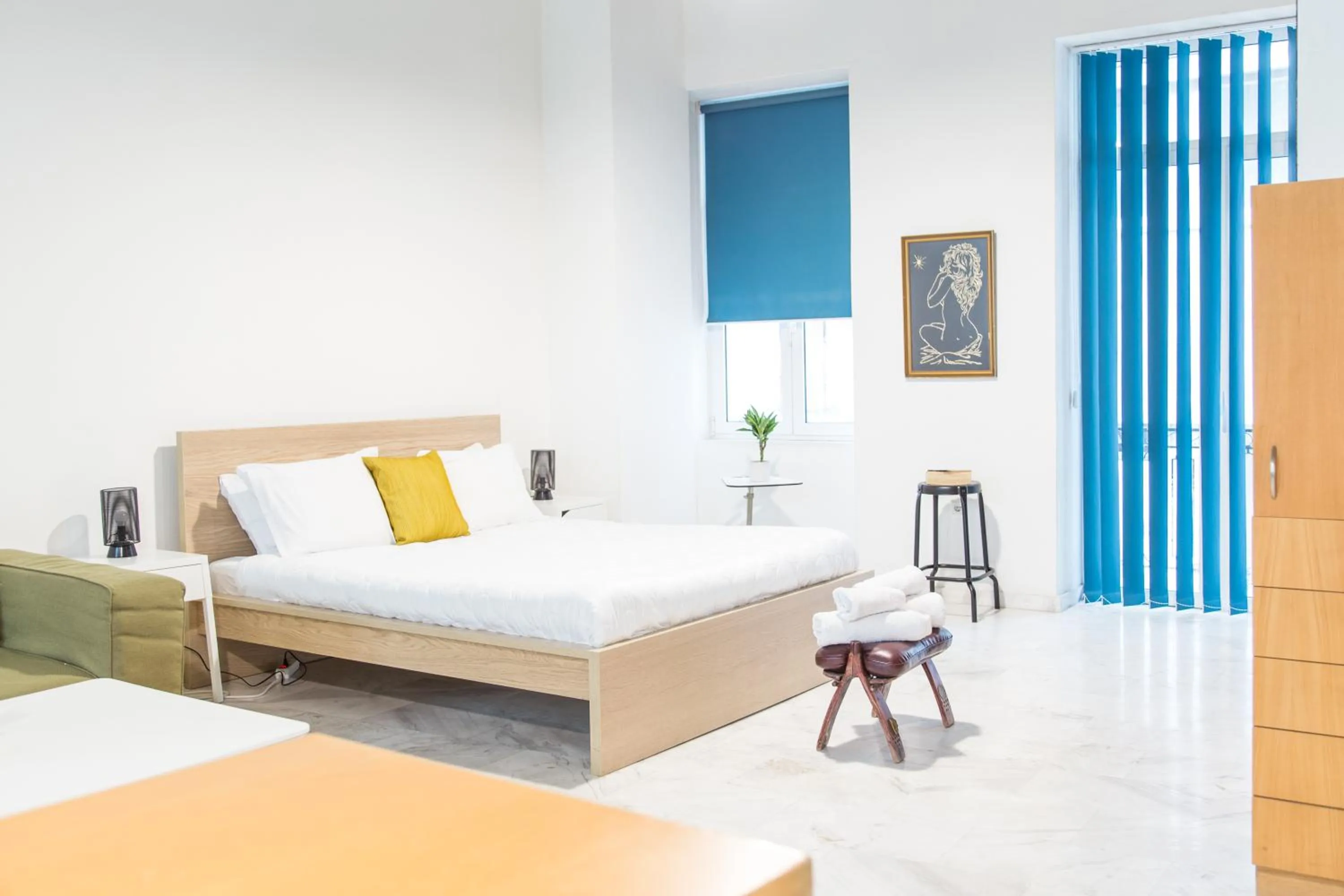 Bed in Concierge Downtown