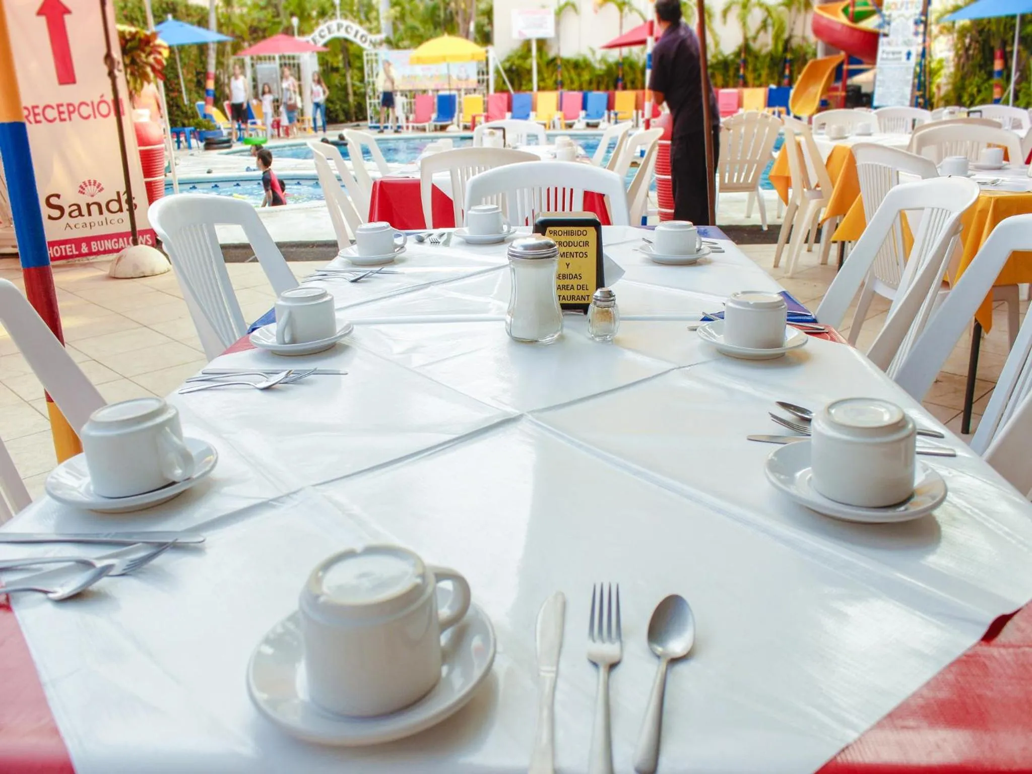 Restaurant/places to eat in Sands Acapulco Hotel & Bungalows