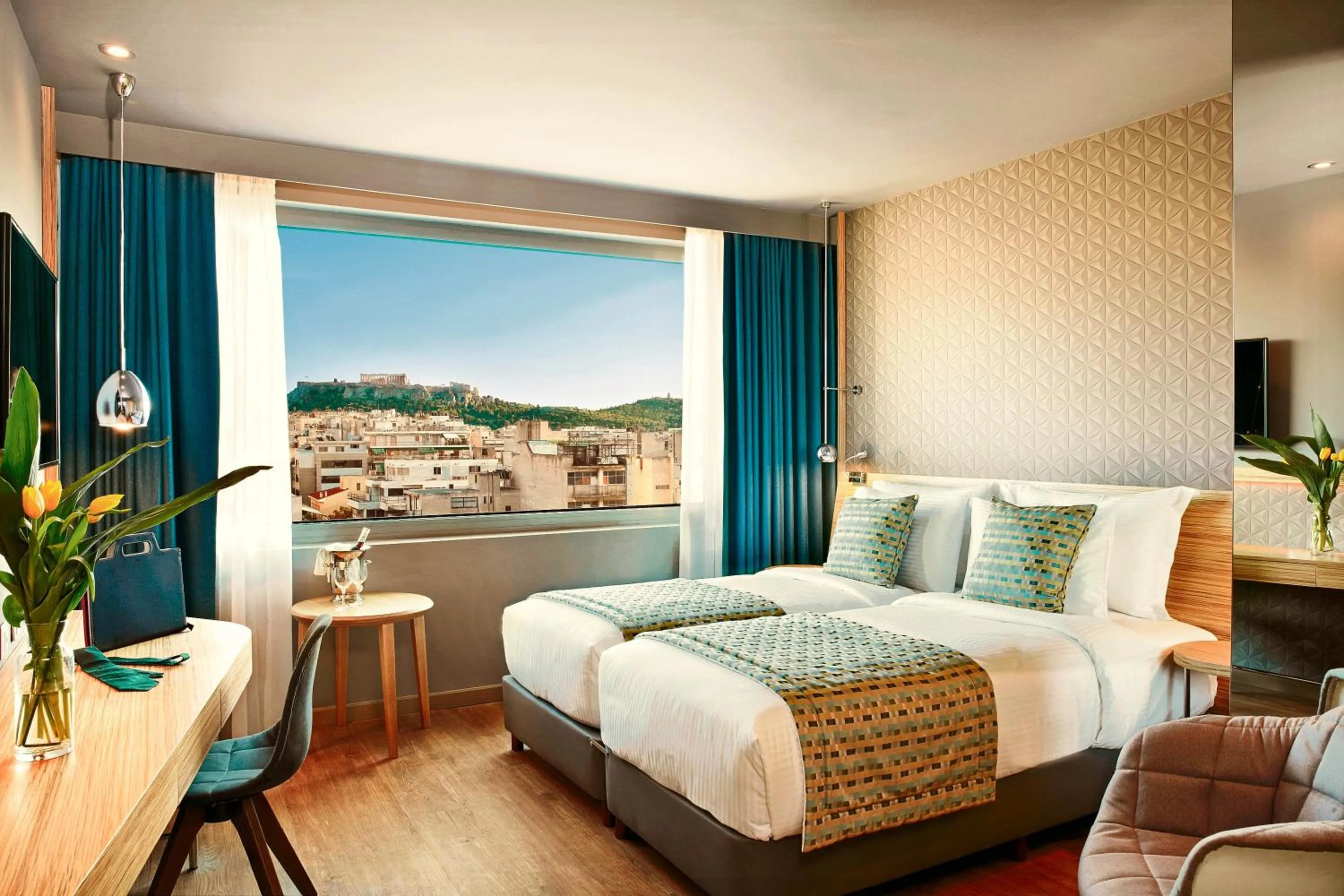 Bed in Zeus Wyndham Grand Athens