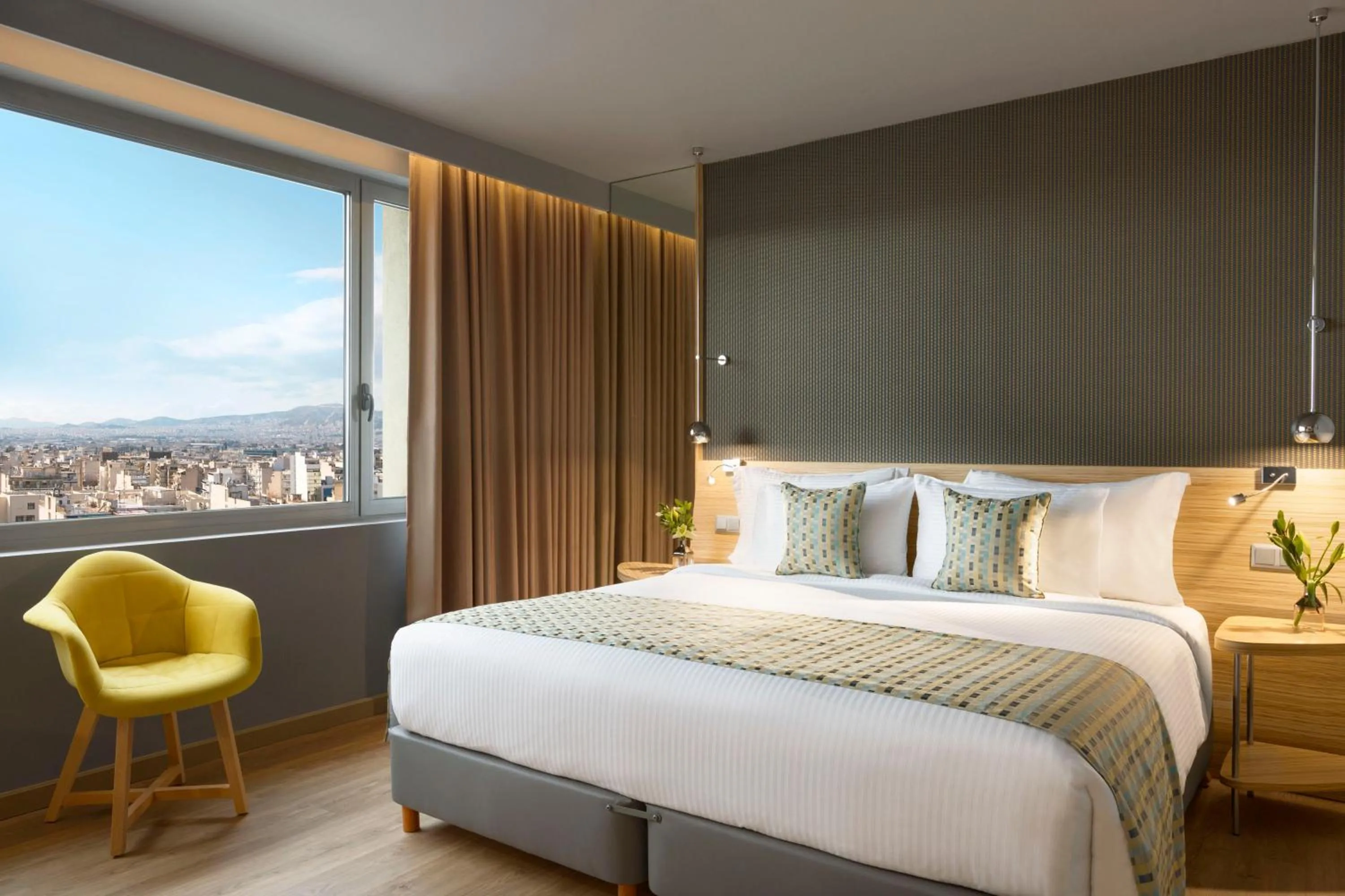 Bedroom, Bed in Zeus Wyndham Grand Athens
