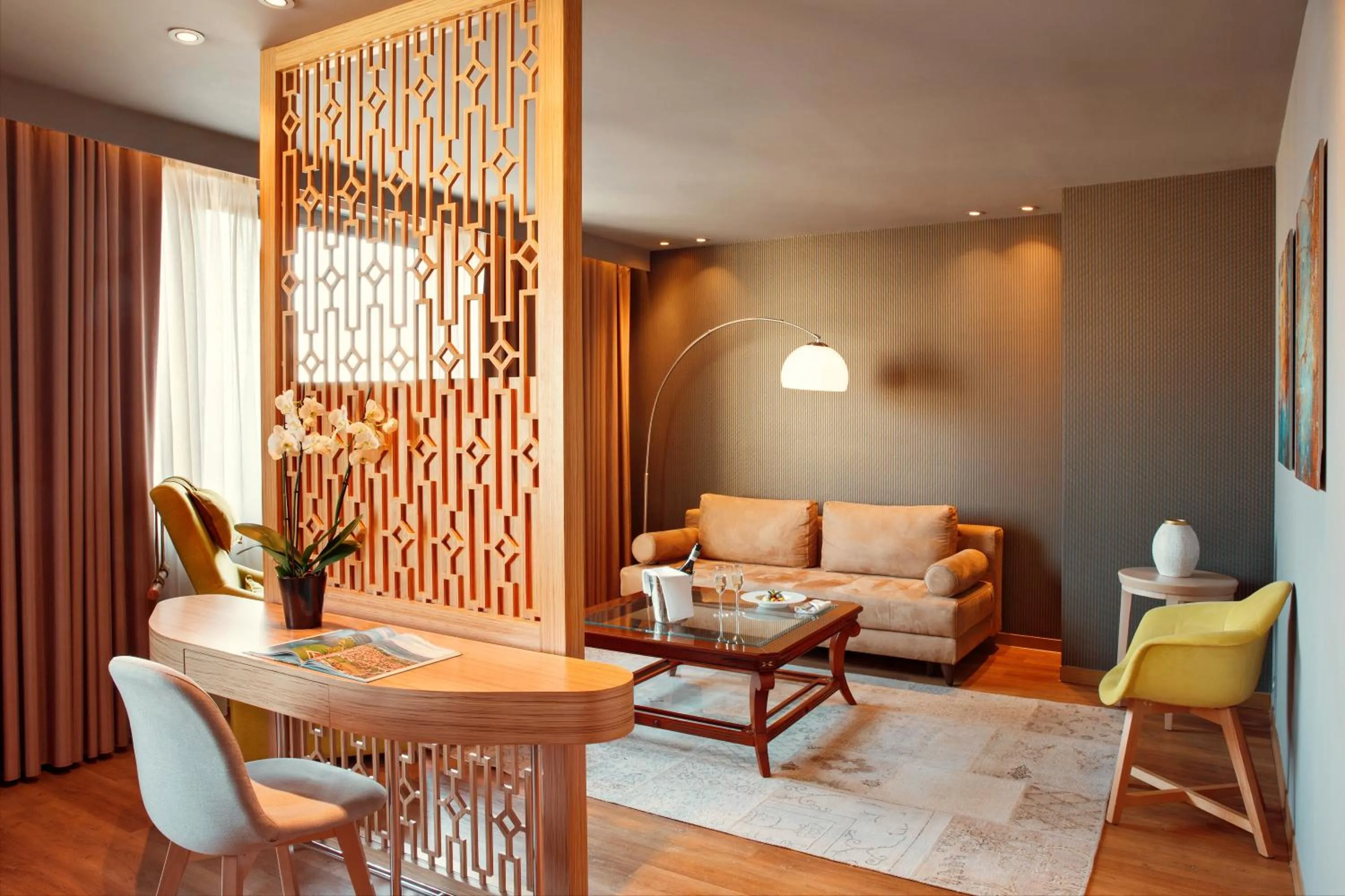 Zeus Wyndham Grand Athens