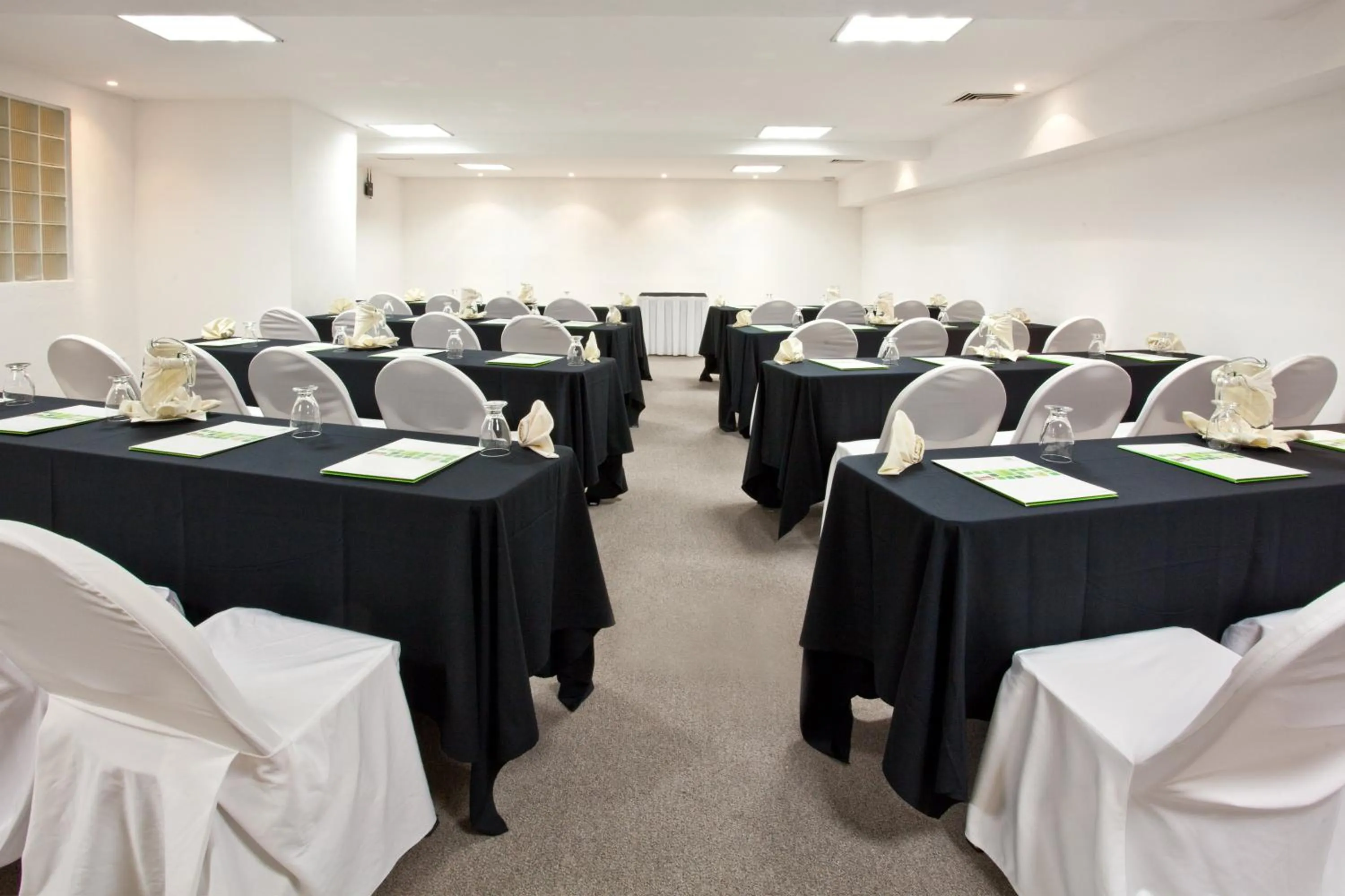 Meeting/conference room in Ocean View Cancun Arenas