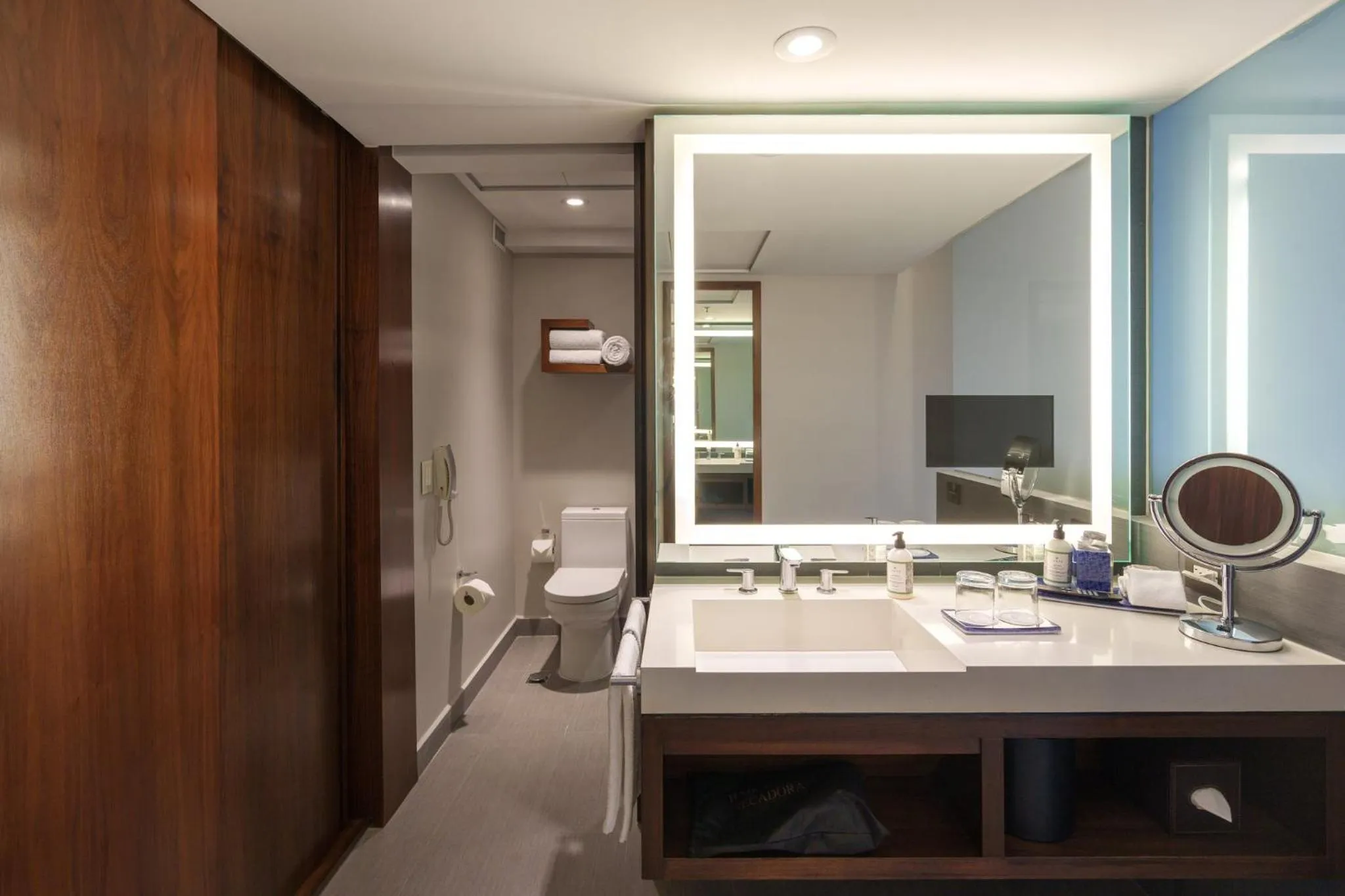 Photo of the whole room in Presidente InterContinental Mexico City by IHG