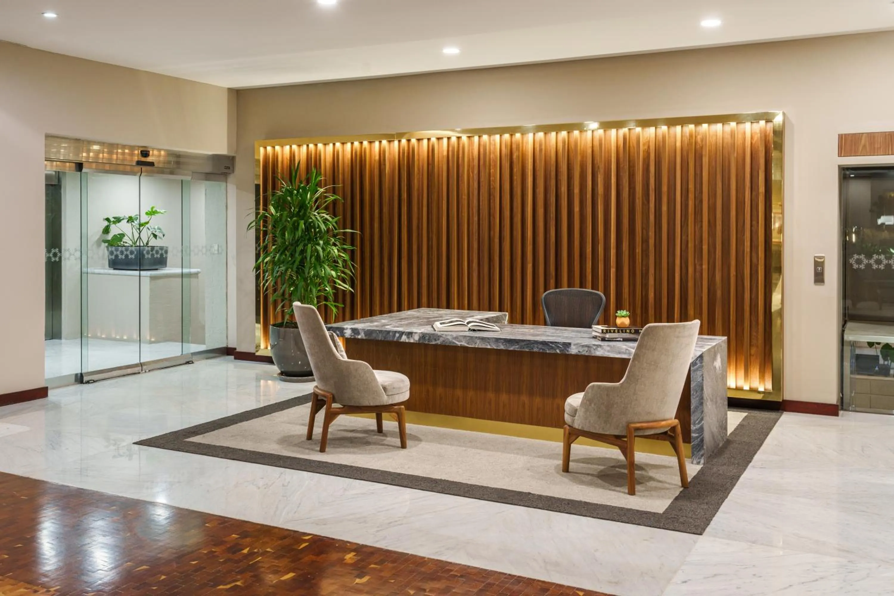 concierge in Presidente InterContinental Mexico City by IHG