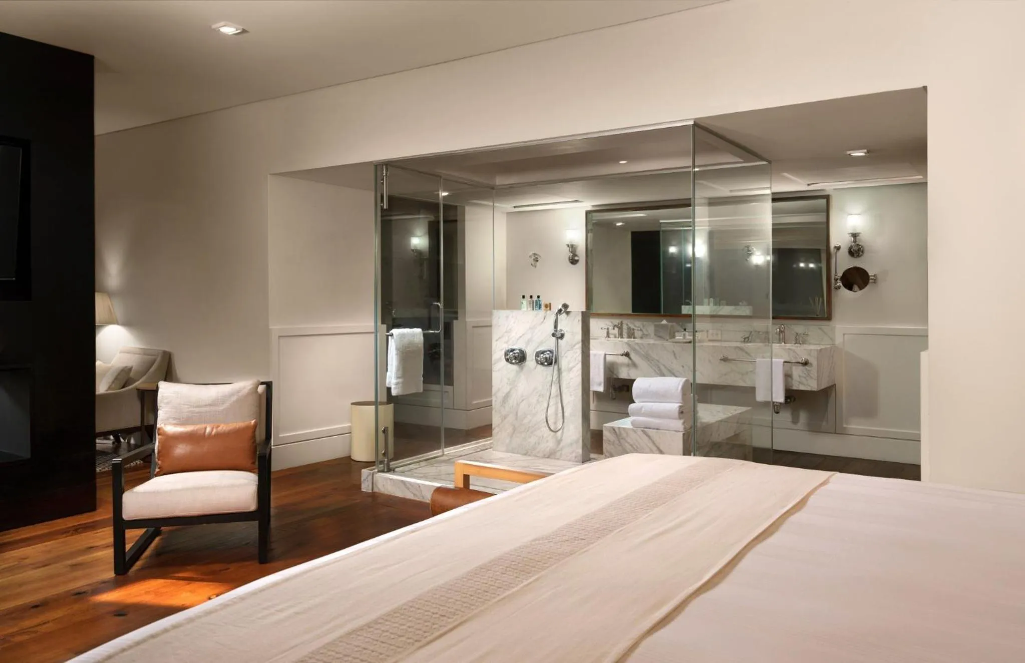 Photo of the whole room, Bed in Presidente InterContinental Mexico City by IHG