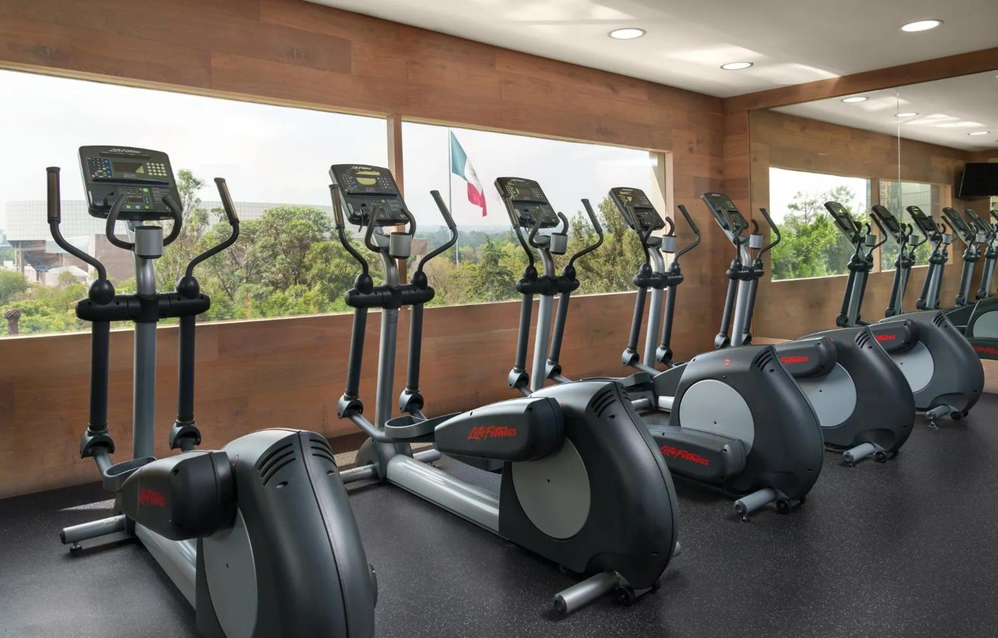 Fitness centre/facilities in Presidente InterContinental Mexico City by IHG
