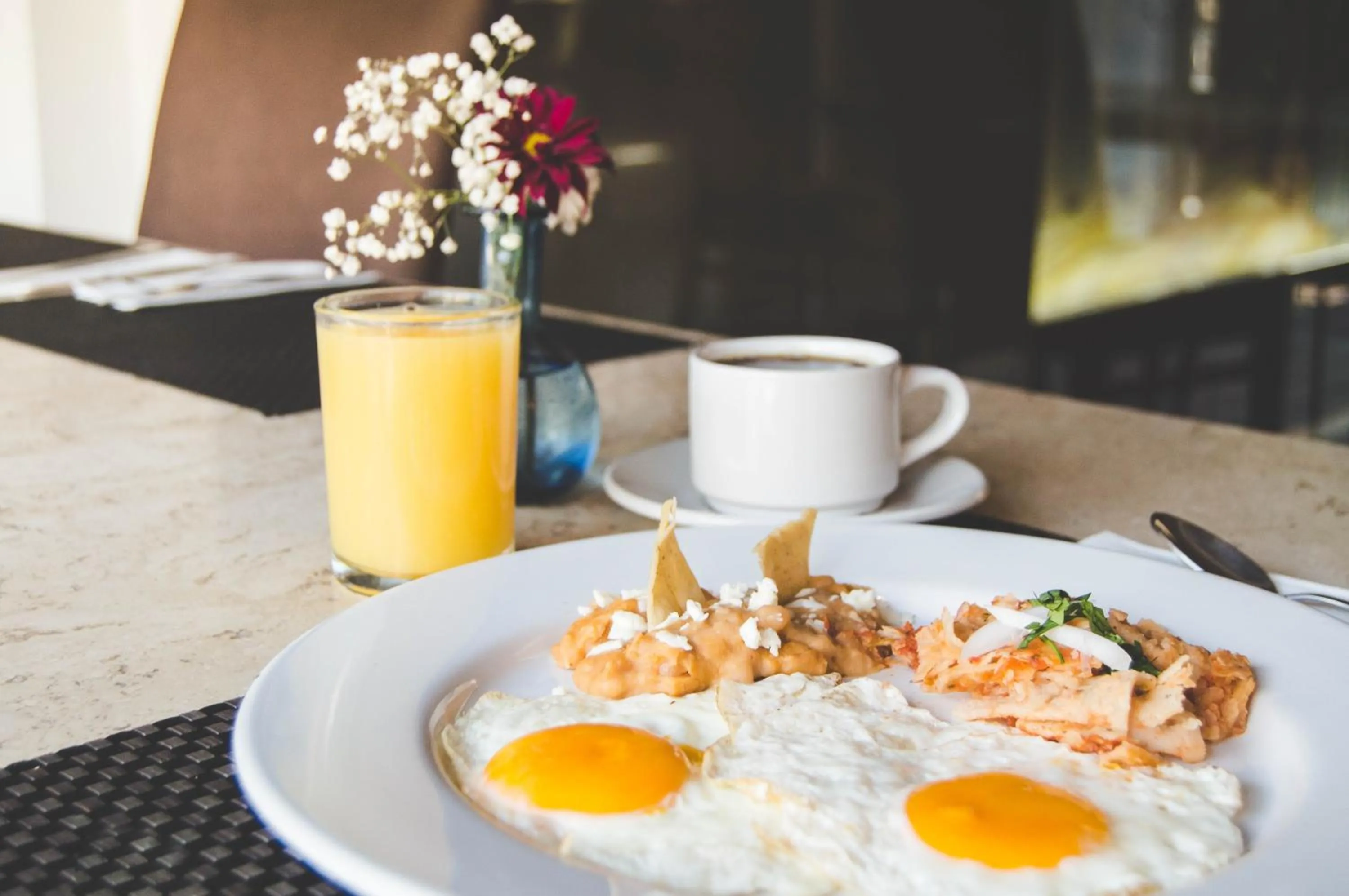 Restaurant/places to eat in Holiday Inn Hotel & Suites Centro Historico by IHG