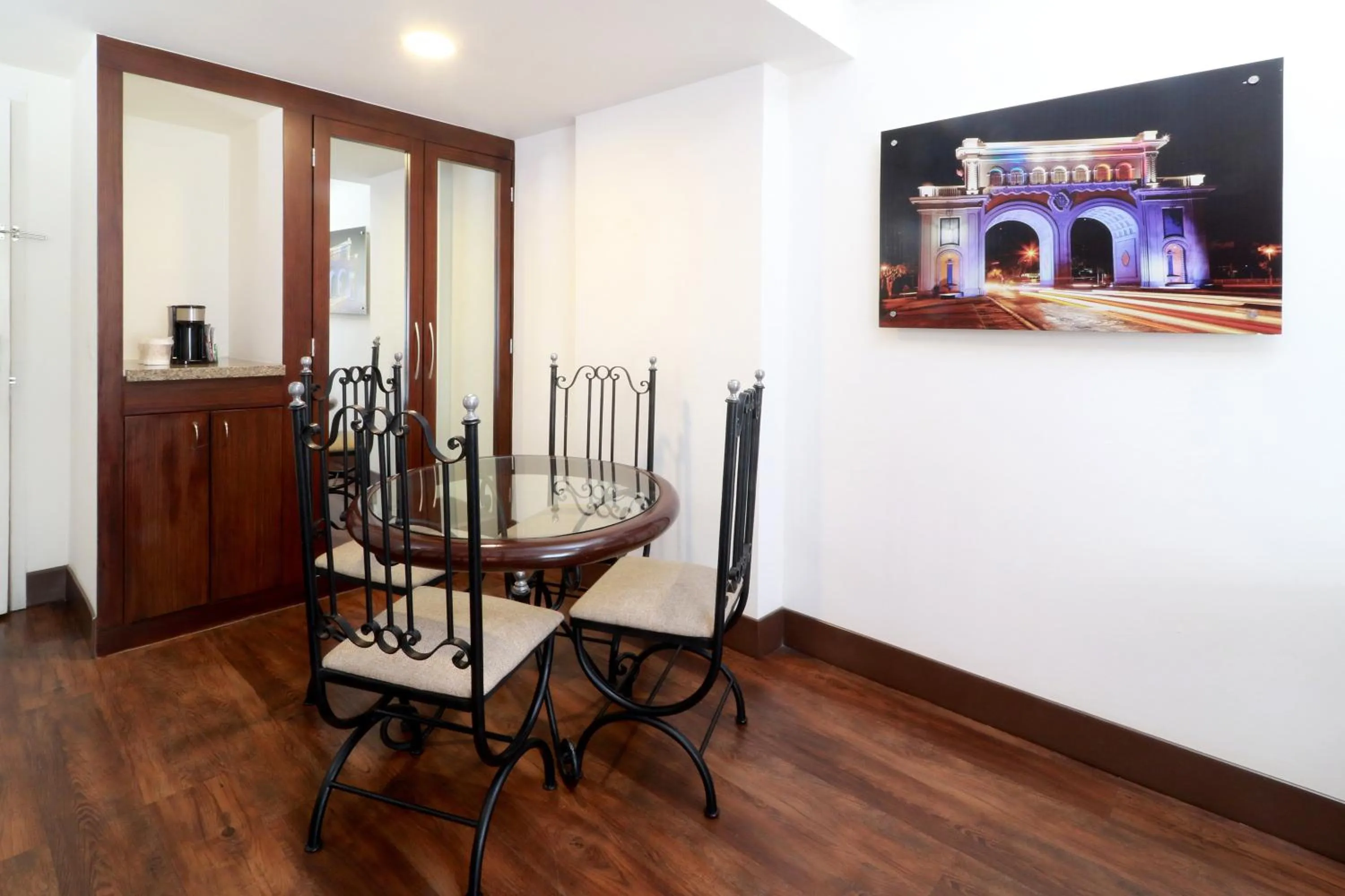 Photo of the whole room in Holiday Inn Hotel & Suites Centro Historico by IHG