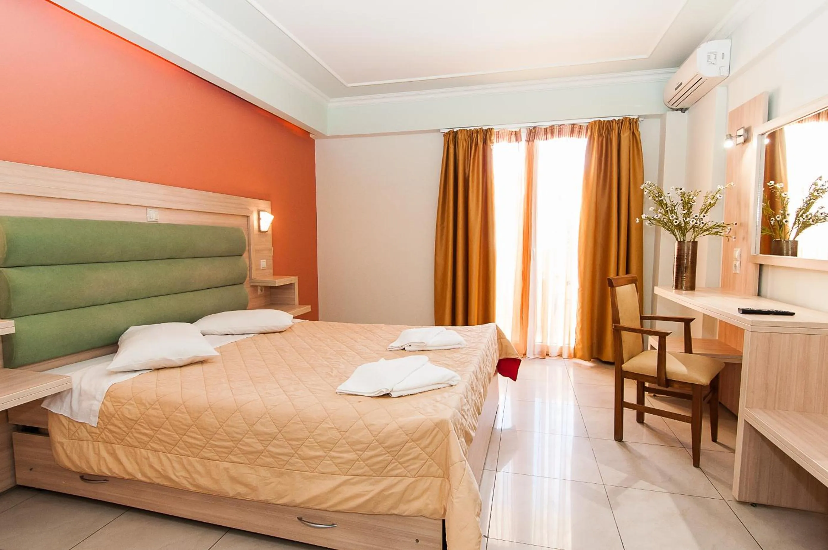 Day, Bed in Zante Plaza Hotel & Apartments