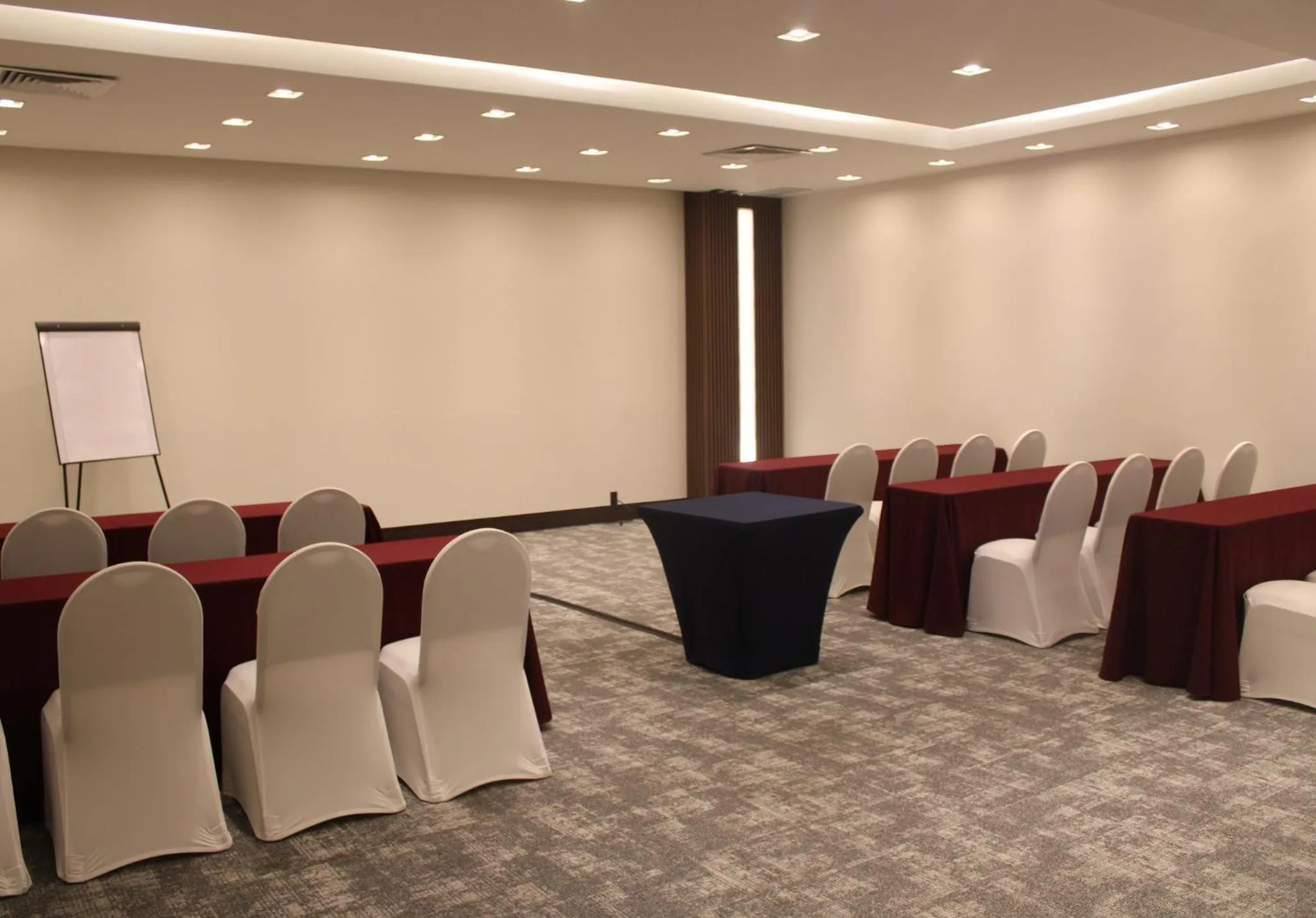 Meeting/conference room in Holiday Inn Mexico Dali Airport by IHG