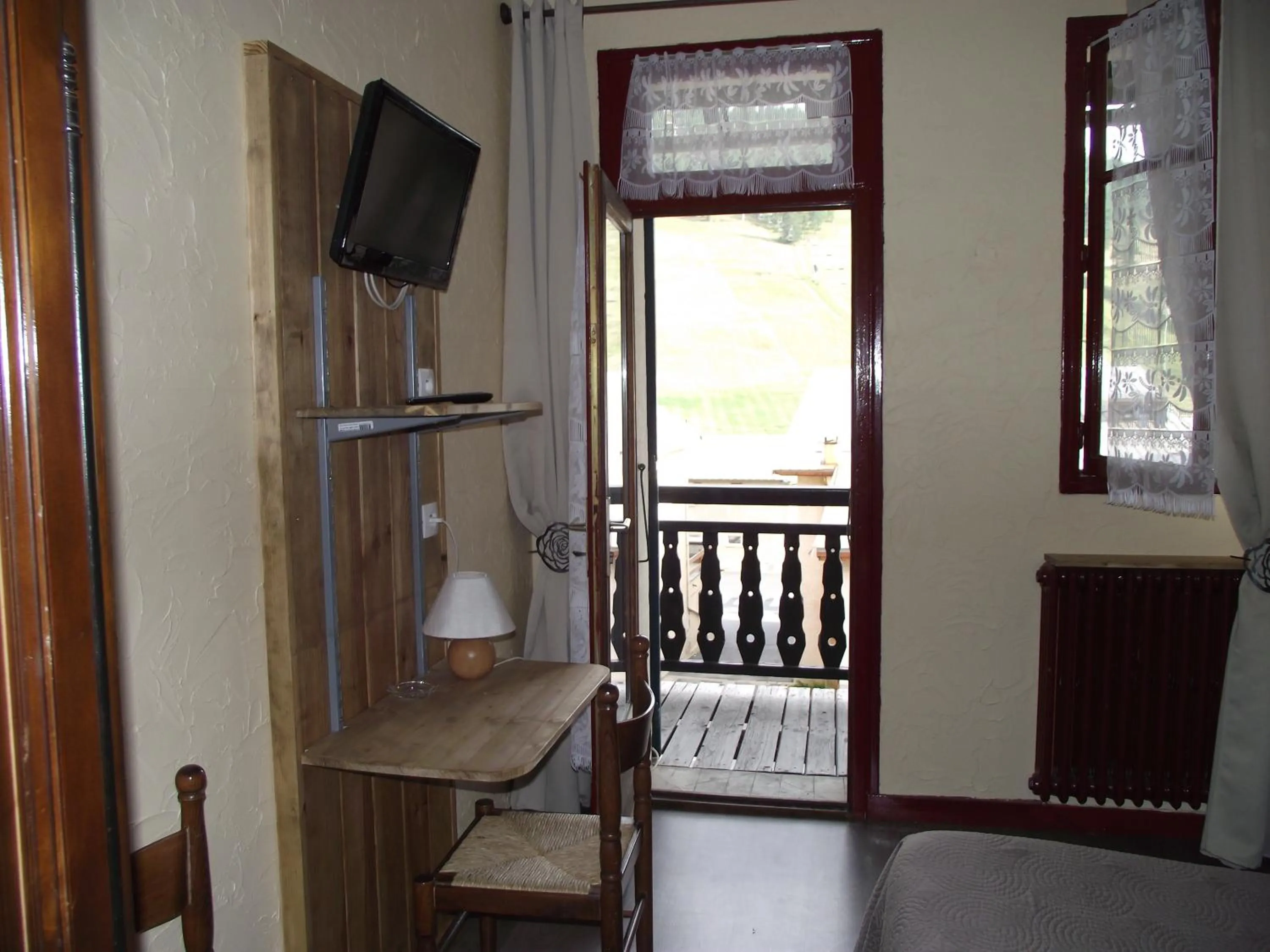 TV and multimedia in Hotel Valérie