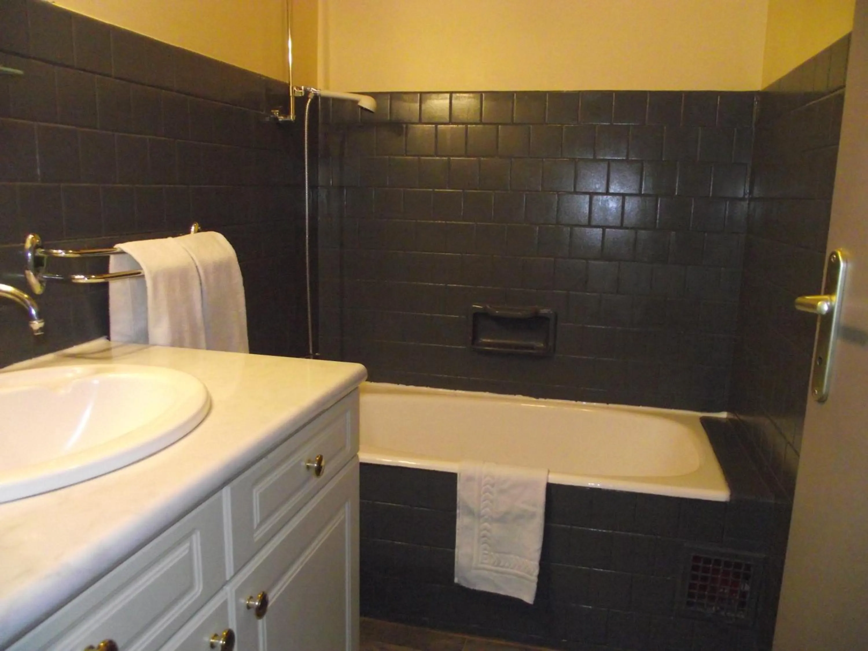 Bathroom in Hotel Valérie