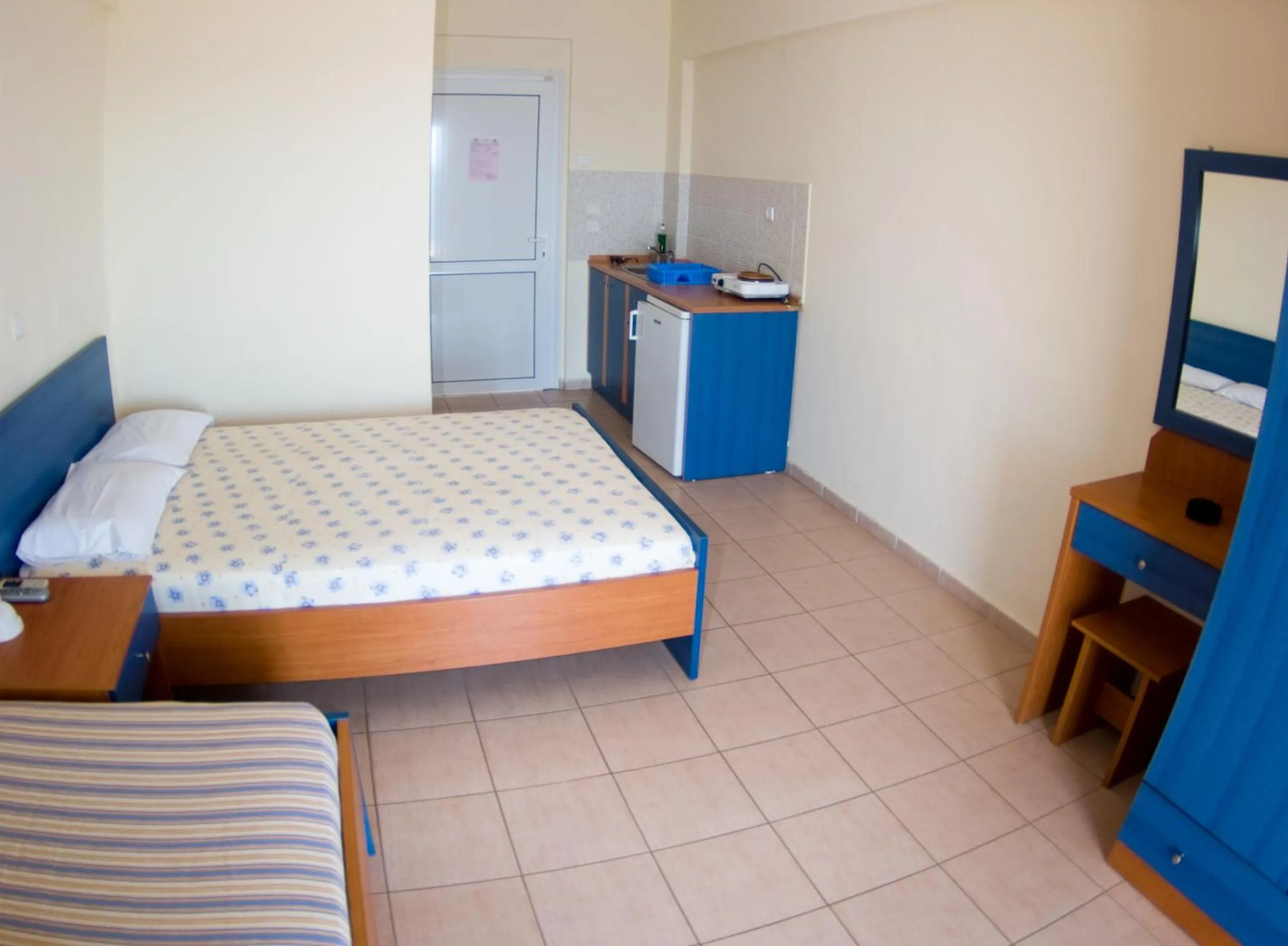 Photo of the whole room, Bed in Maistrali Beach Studios