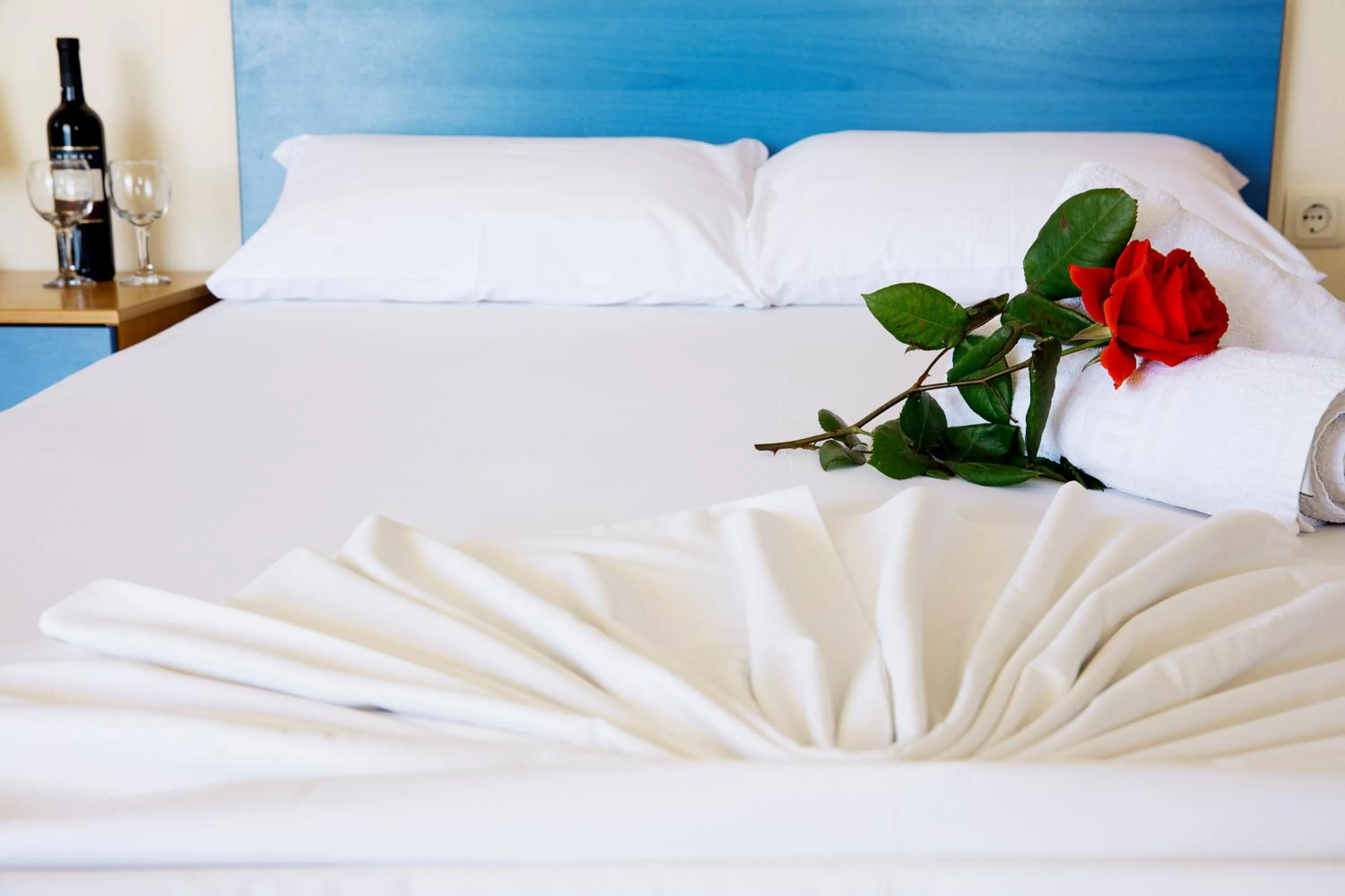 Bed in Maistrali Beach Studios
