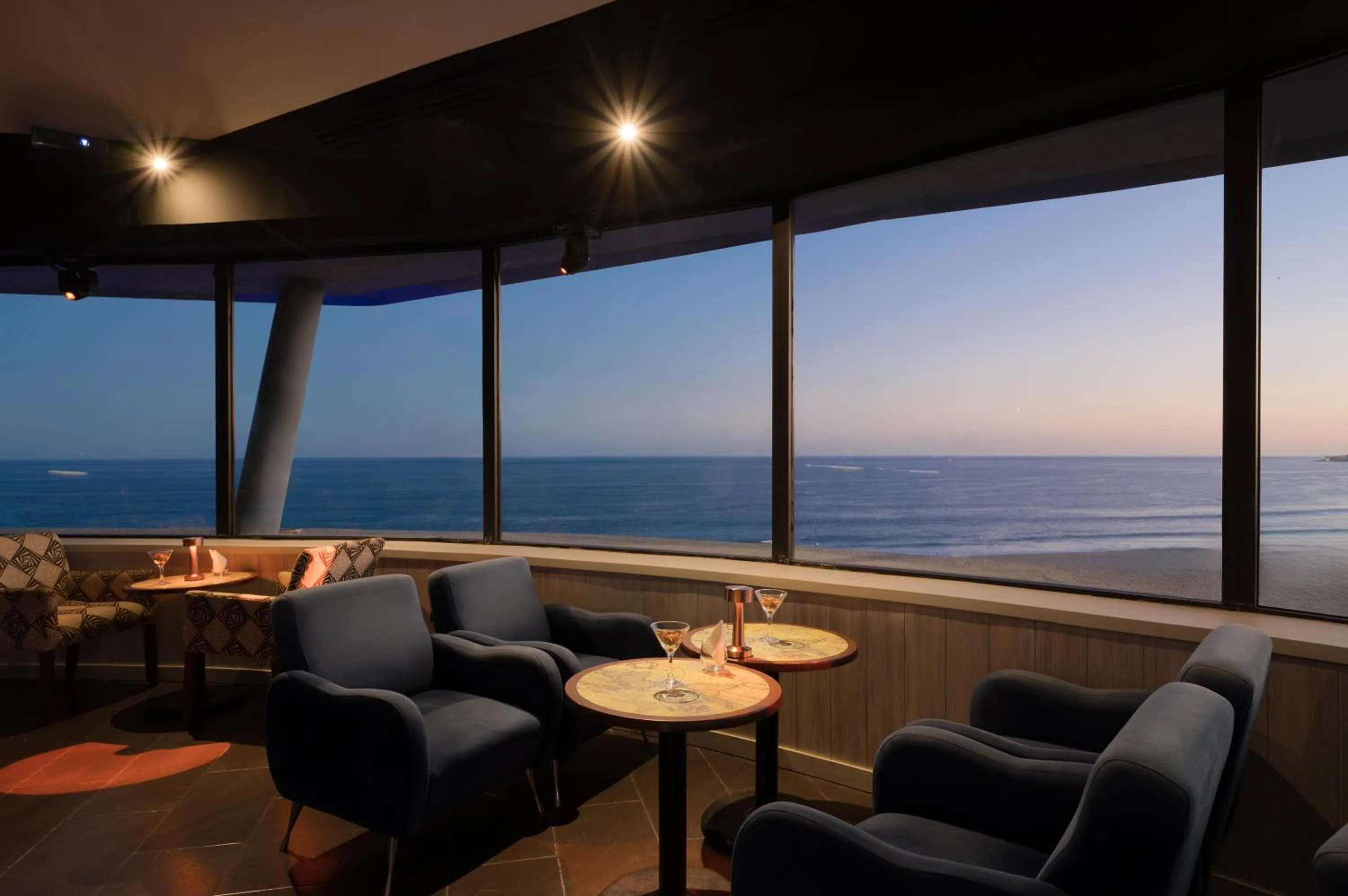 Lounge or bar in GR Solaris Lighthouse - All Inclusive