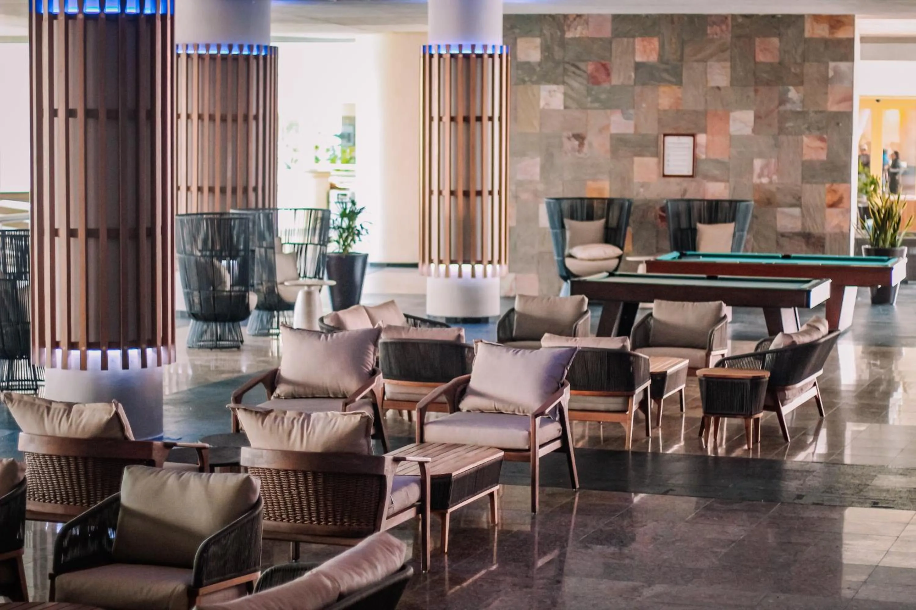 Lounge or bar in GR Solaris Lighthouse - All Inclusive