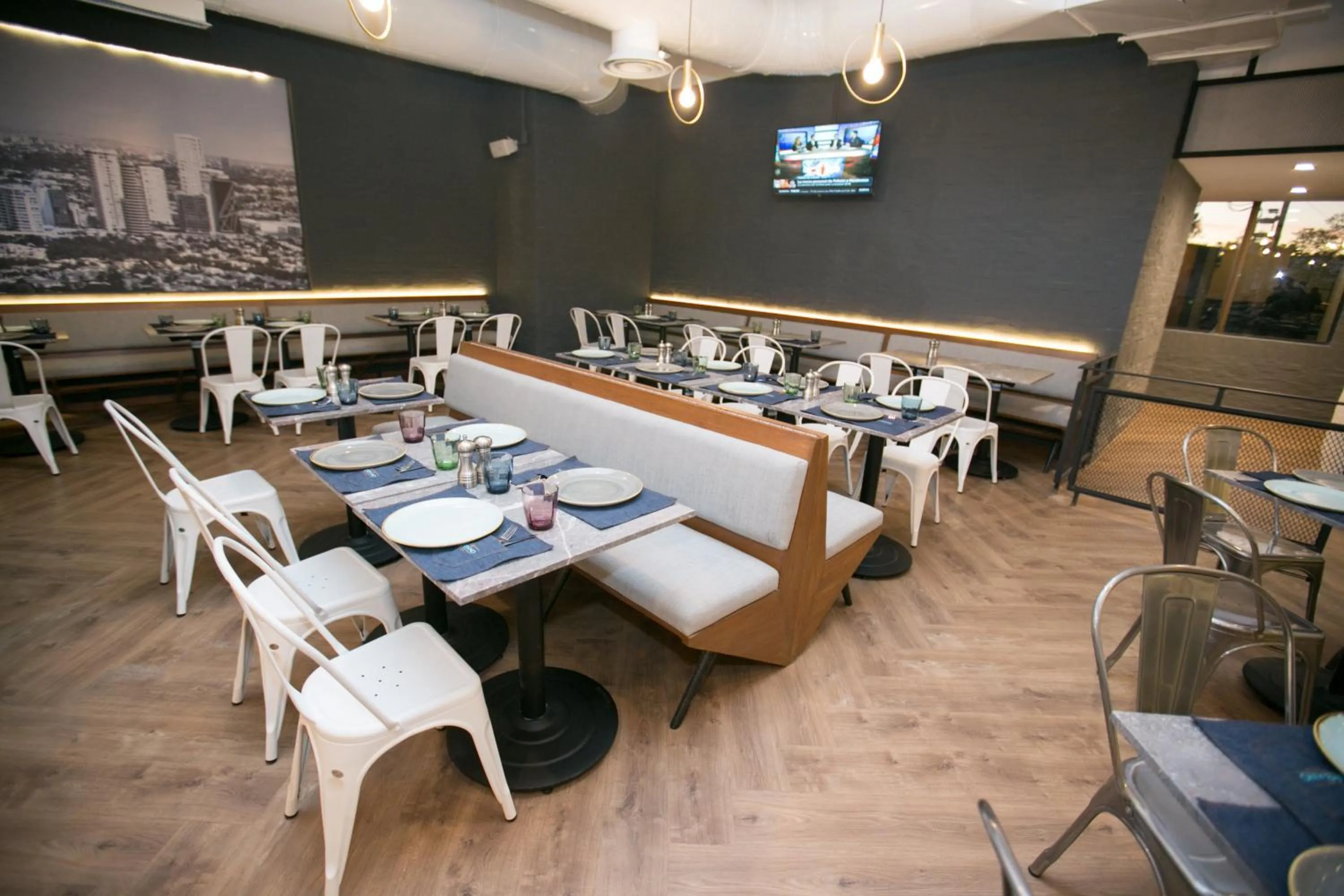 Restaurant/places to eat in Presidente InterContinental Guadalajara by IHG