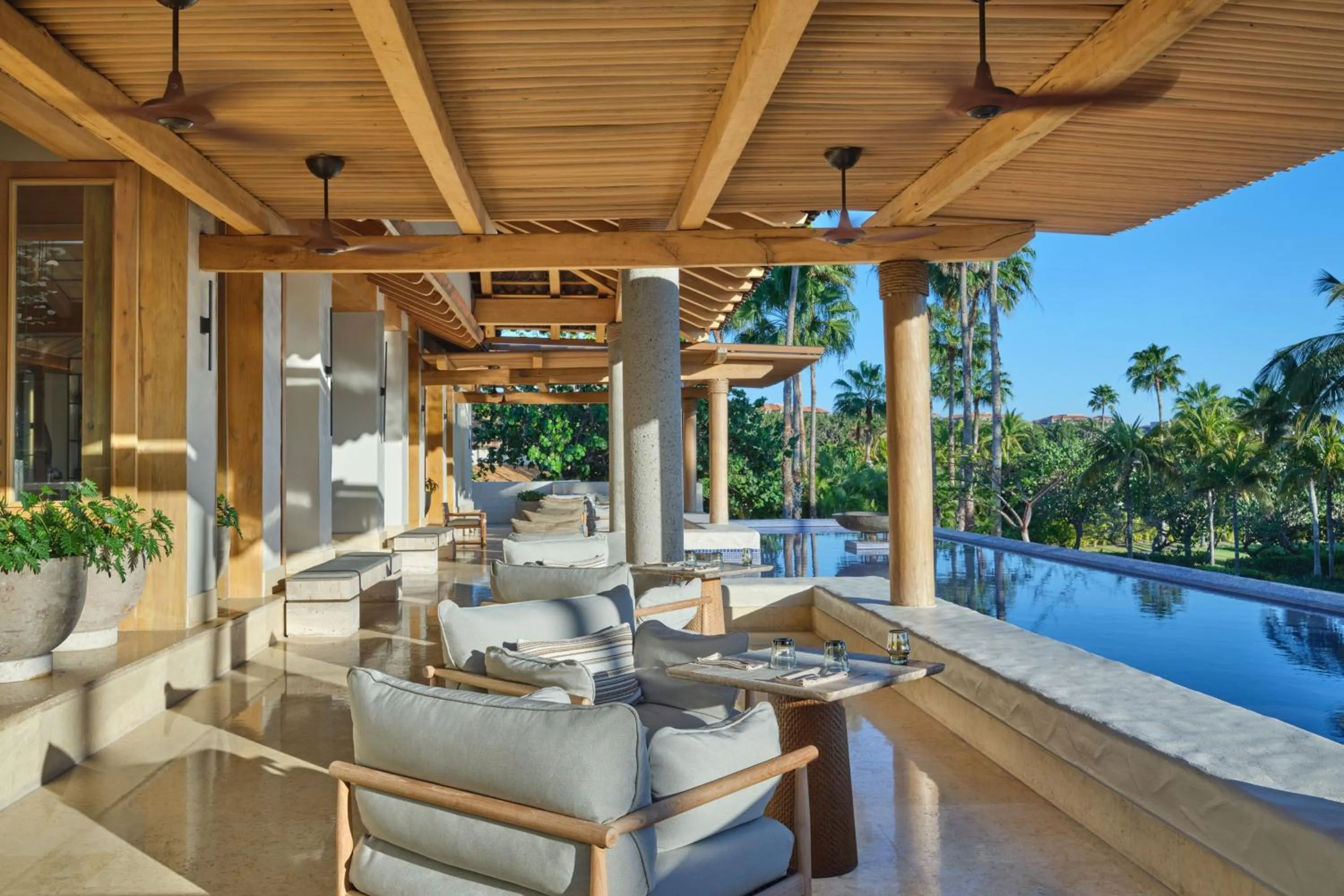 Lounge or bar in The St. Regis Punta Mita Resort