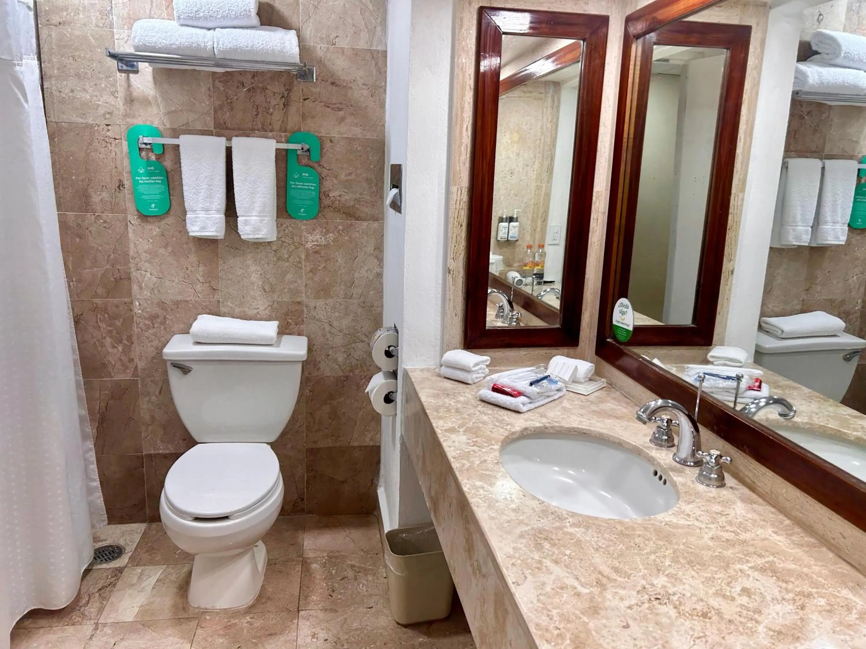 Shower in Holiday Inn Merida by IHG