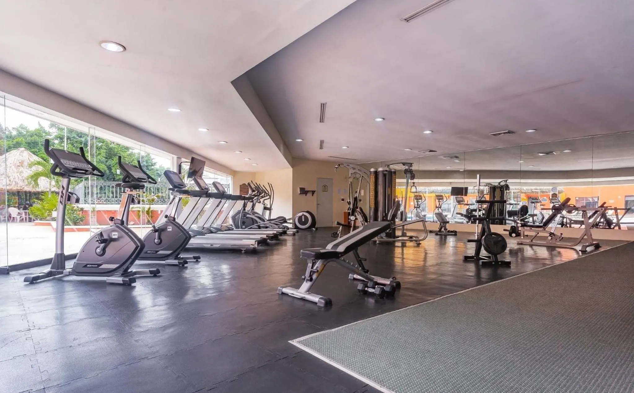 Fitness centre/facilities in Holiday Inn Merida by IHG