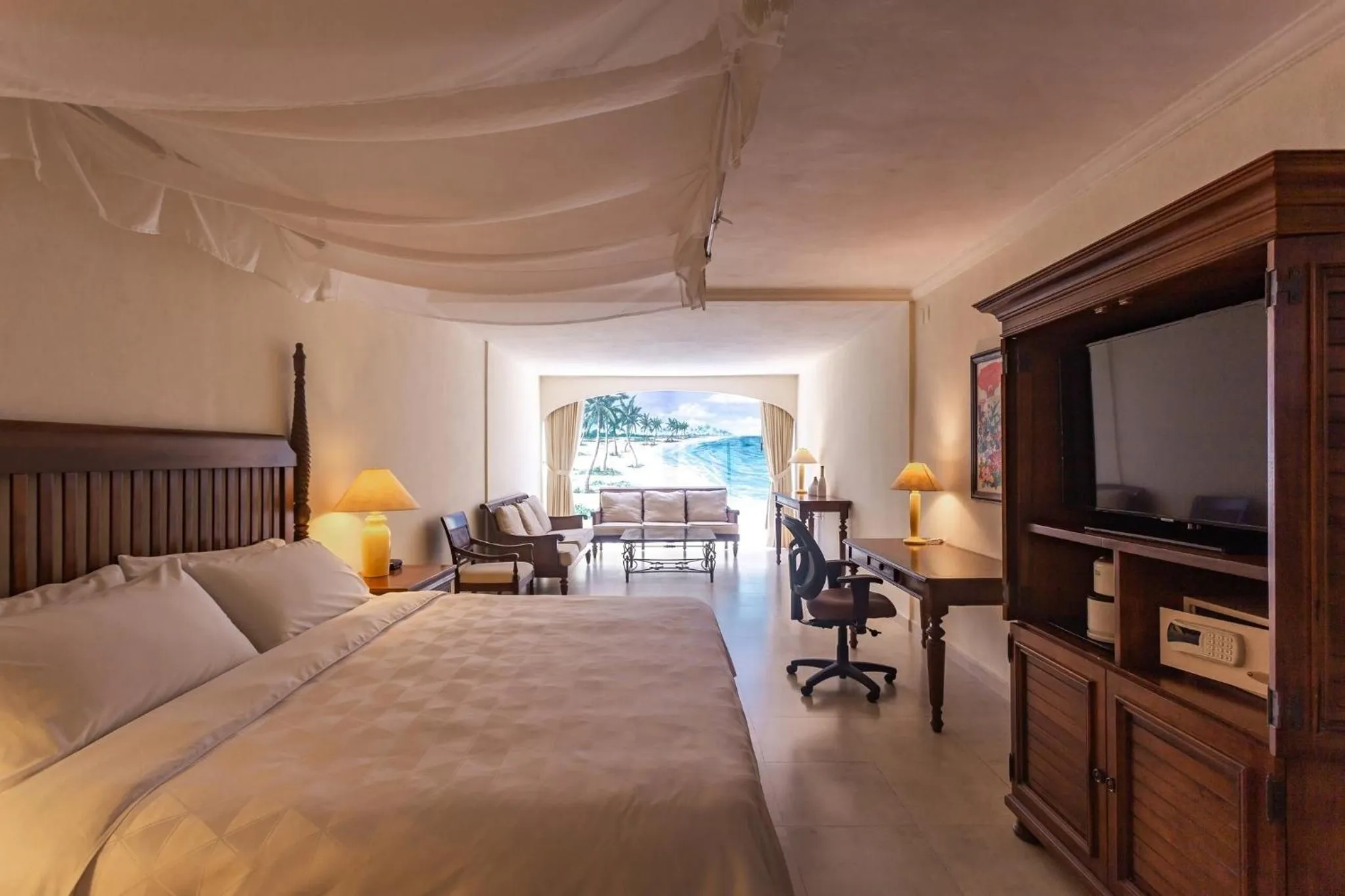 Bedroom, Bed in Holiday Inn Merida by IHG