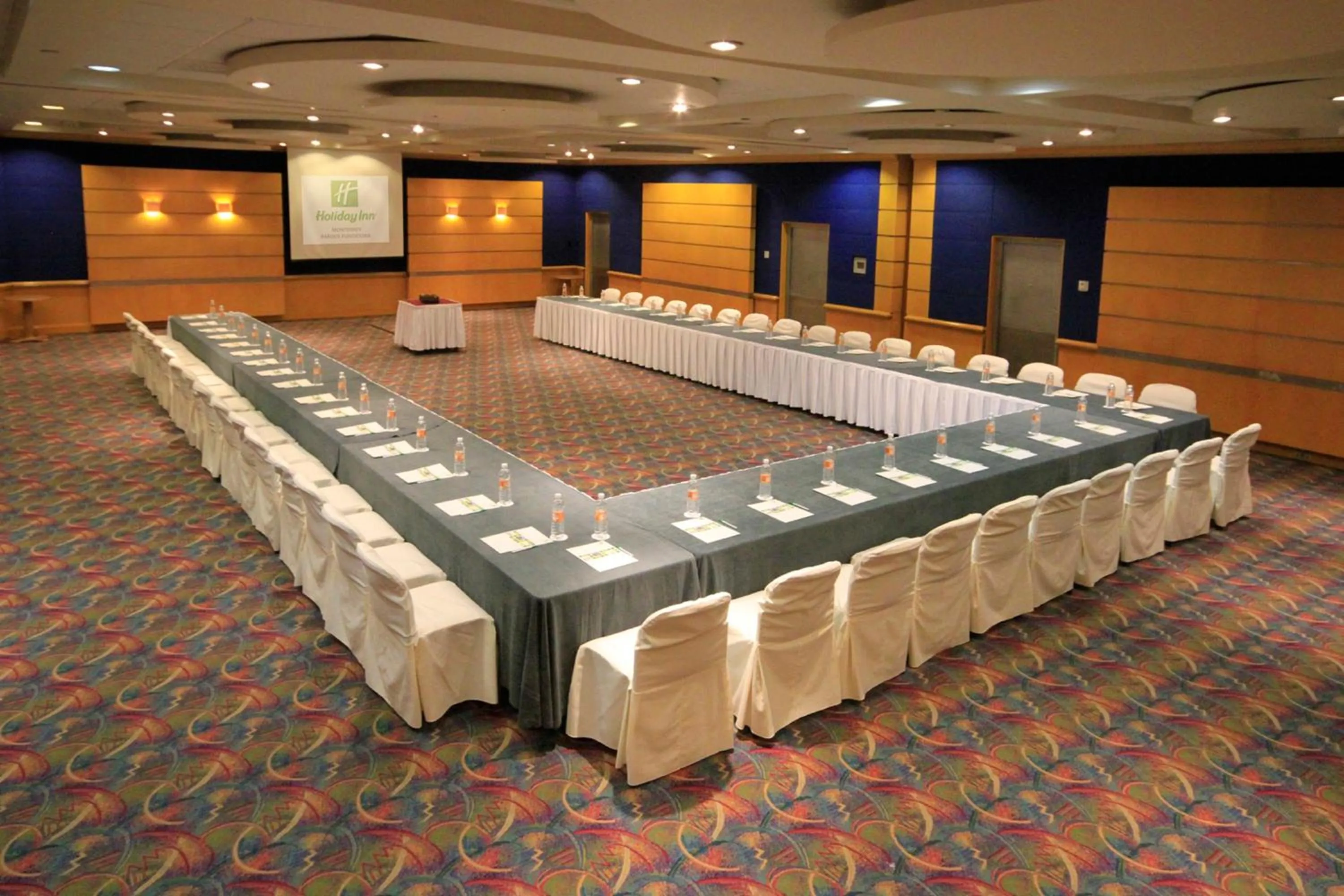 Meeting/conference room in Holiday Inn Monterrey-Parque Fundidora by IHG