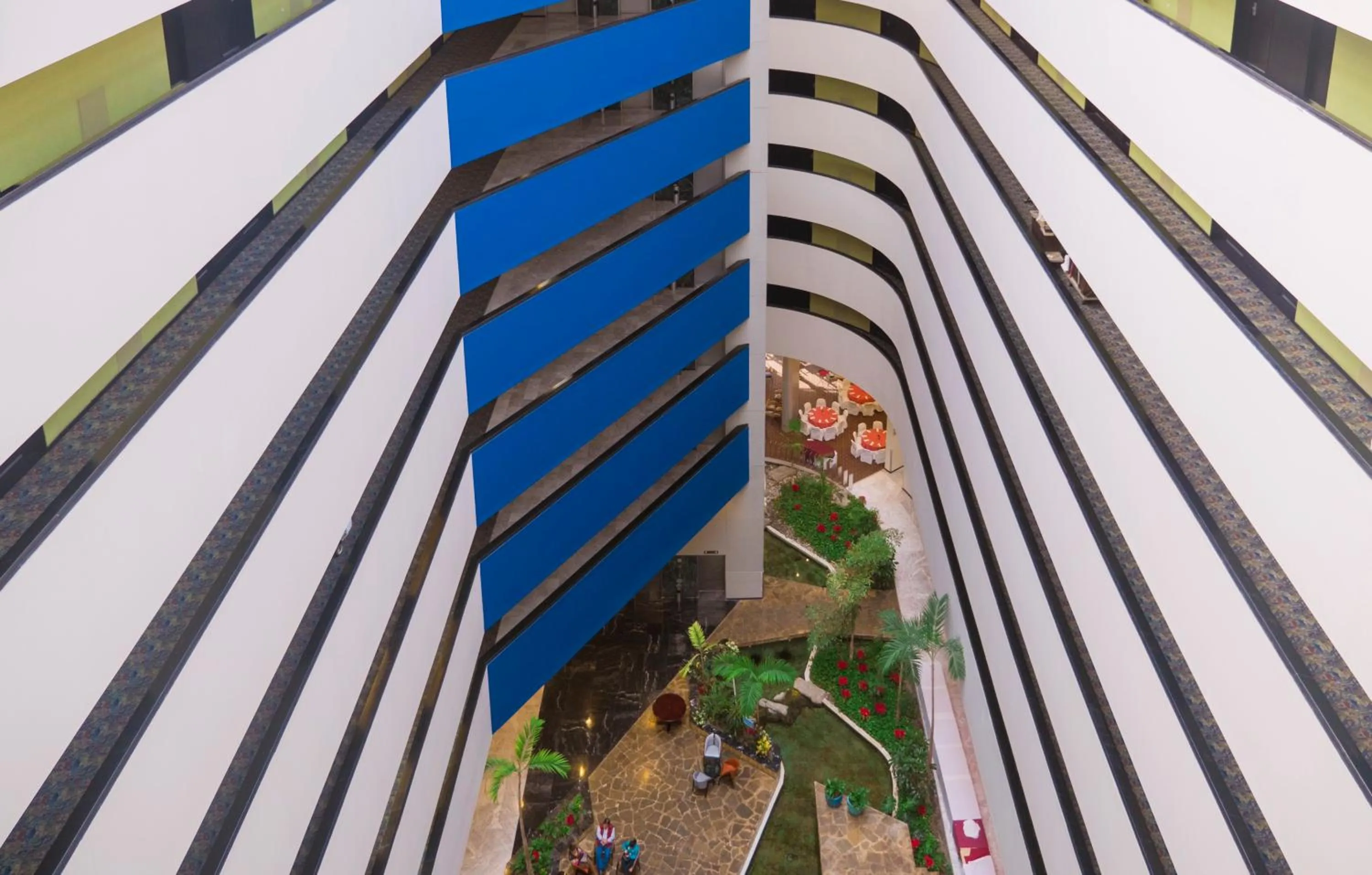 Property building in Holiday Inn Monterrey-Parque Fundidora by IHG